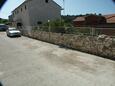Parking lot Hvar, Hvar, Parking lot 107 - Rooms near sea with pebble beach.