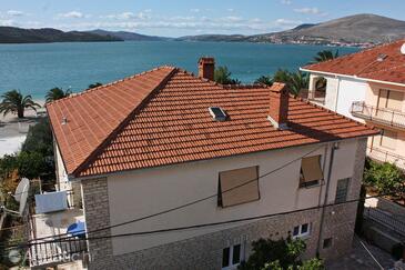 Property Okrug Gornji, Čiovo, Property 1072 - Apartments near sea with pebble beach.
