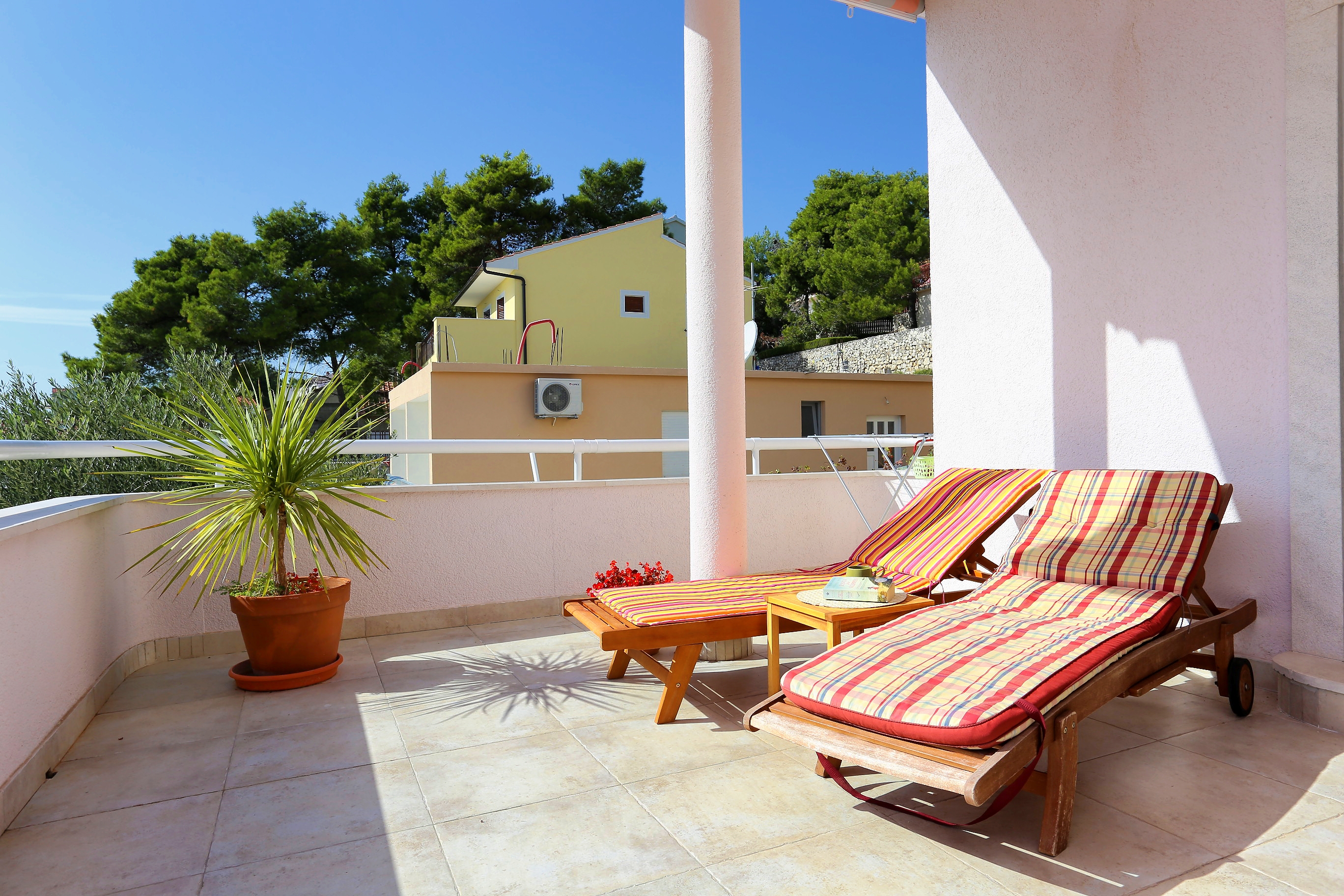 Three bedroom apartment with terrace and sea view Rastići, Čiovo  A-a