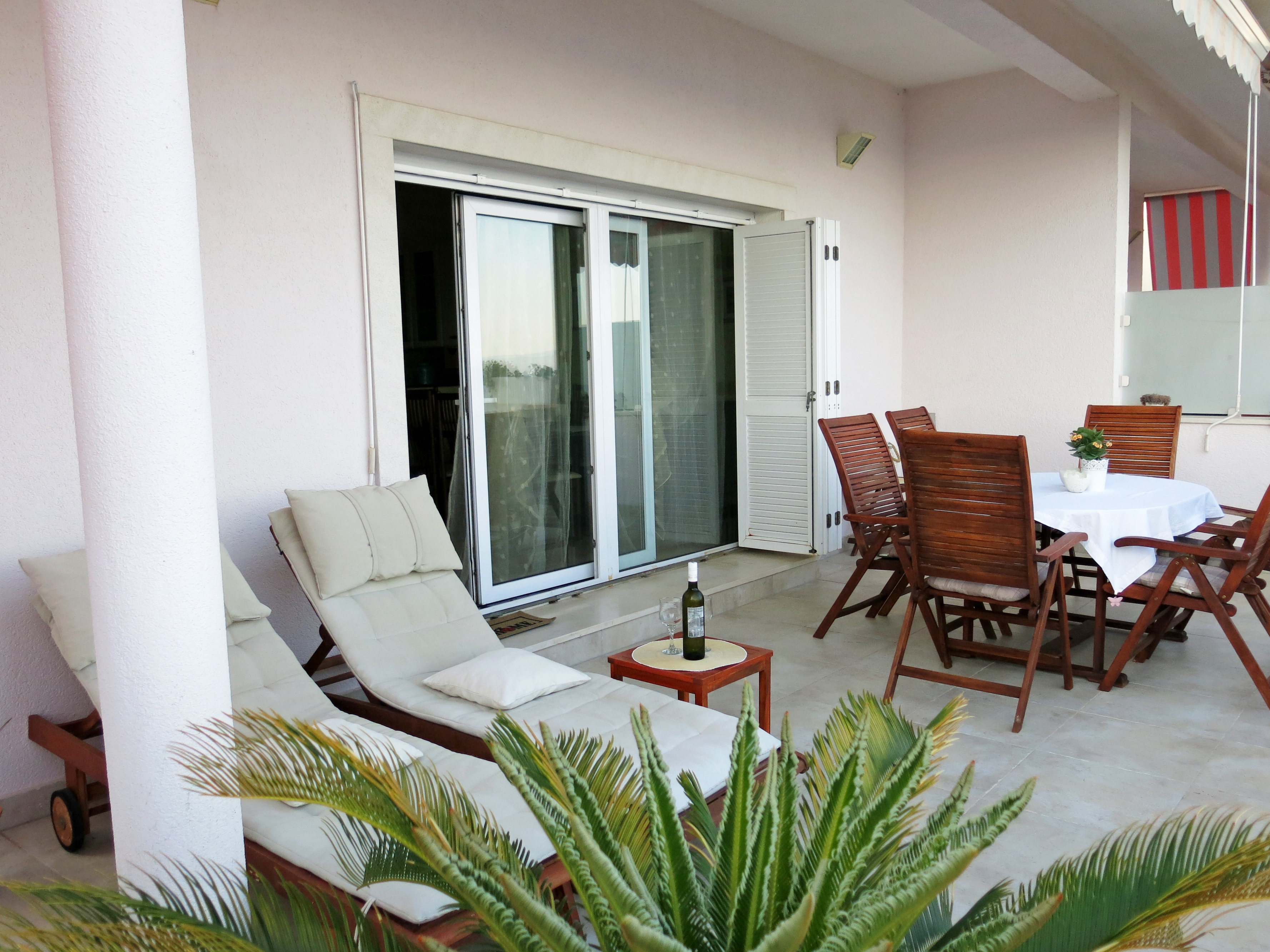 Three bedroom apartment with terrace and sea view Rastići, Čiovo  A-a