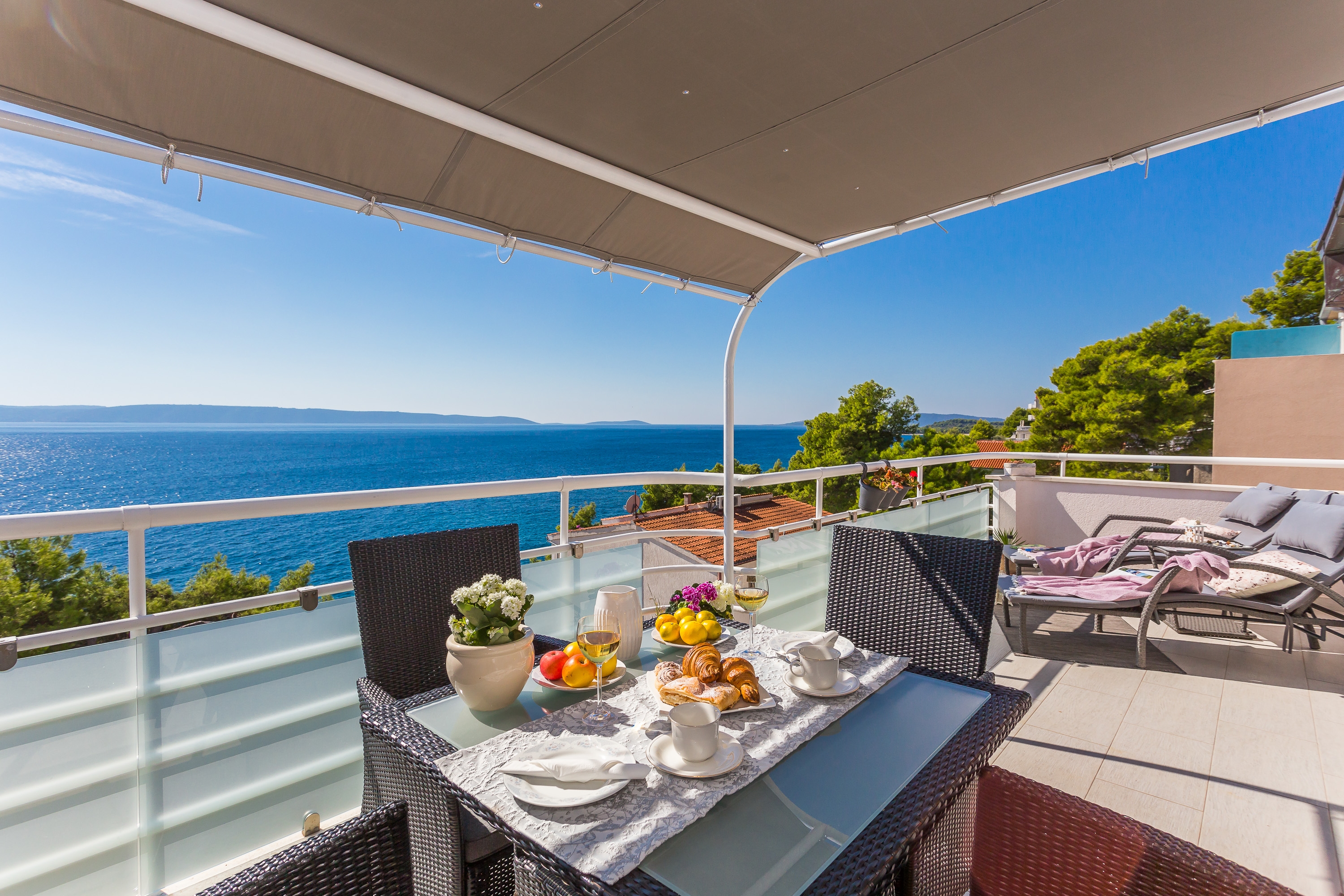Two bedroom apartment with terrace and sea view Rastići, Čiovo  A-b