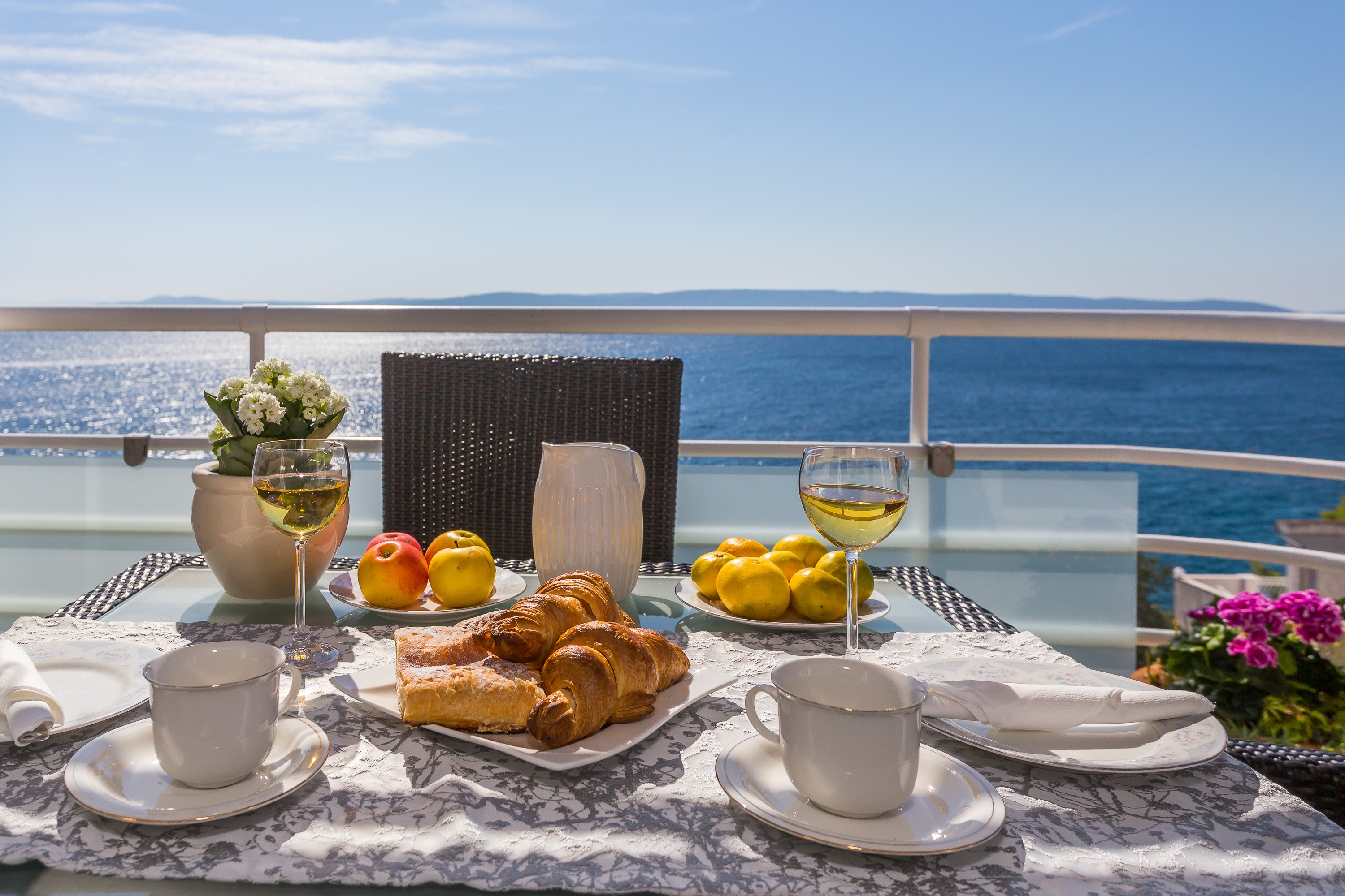 Two bedroom apartment with terrace and sea view Rastići, Čiovo (A-1084-b) Two bedroom apartment with terrace and sea view Rastići, Čiovo (A-1084-b)