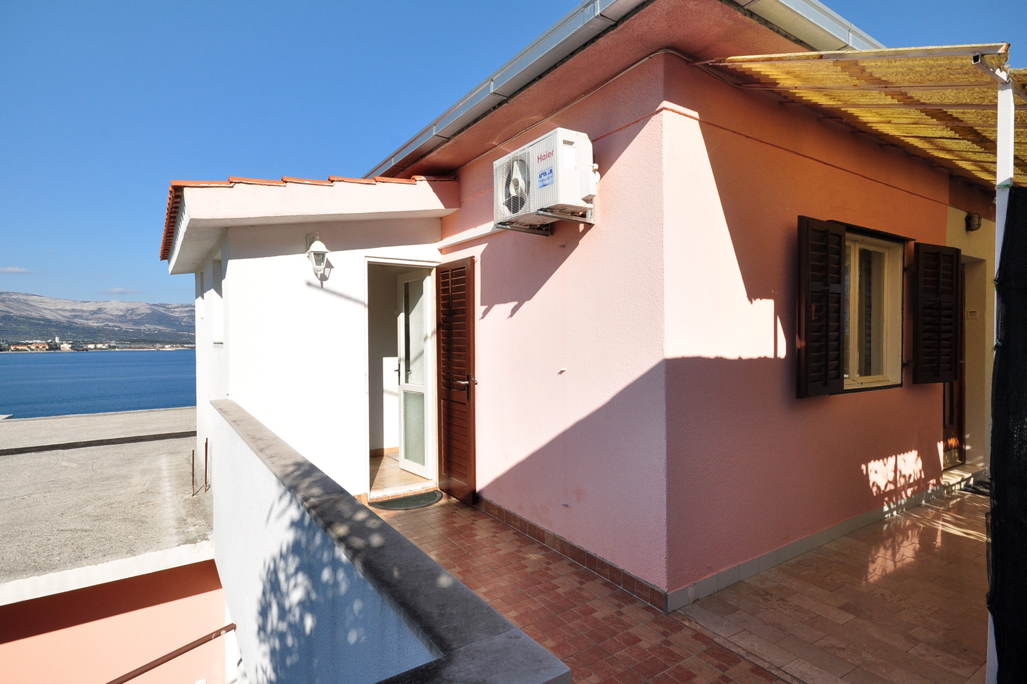 Two bedroom apartment near beach Arbanija, Čiovo  A-b