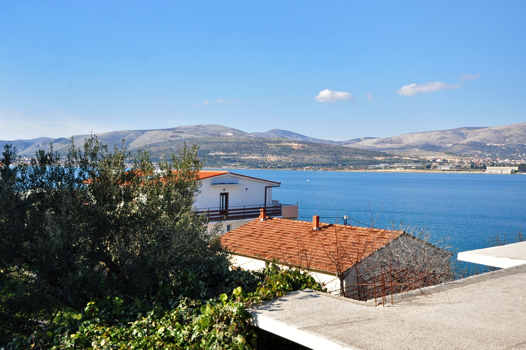 Two bedroom apartment near beach Arbanija, Čiovo  A-b