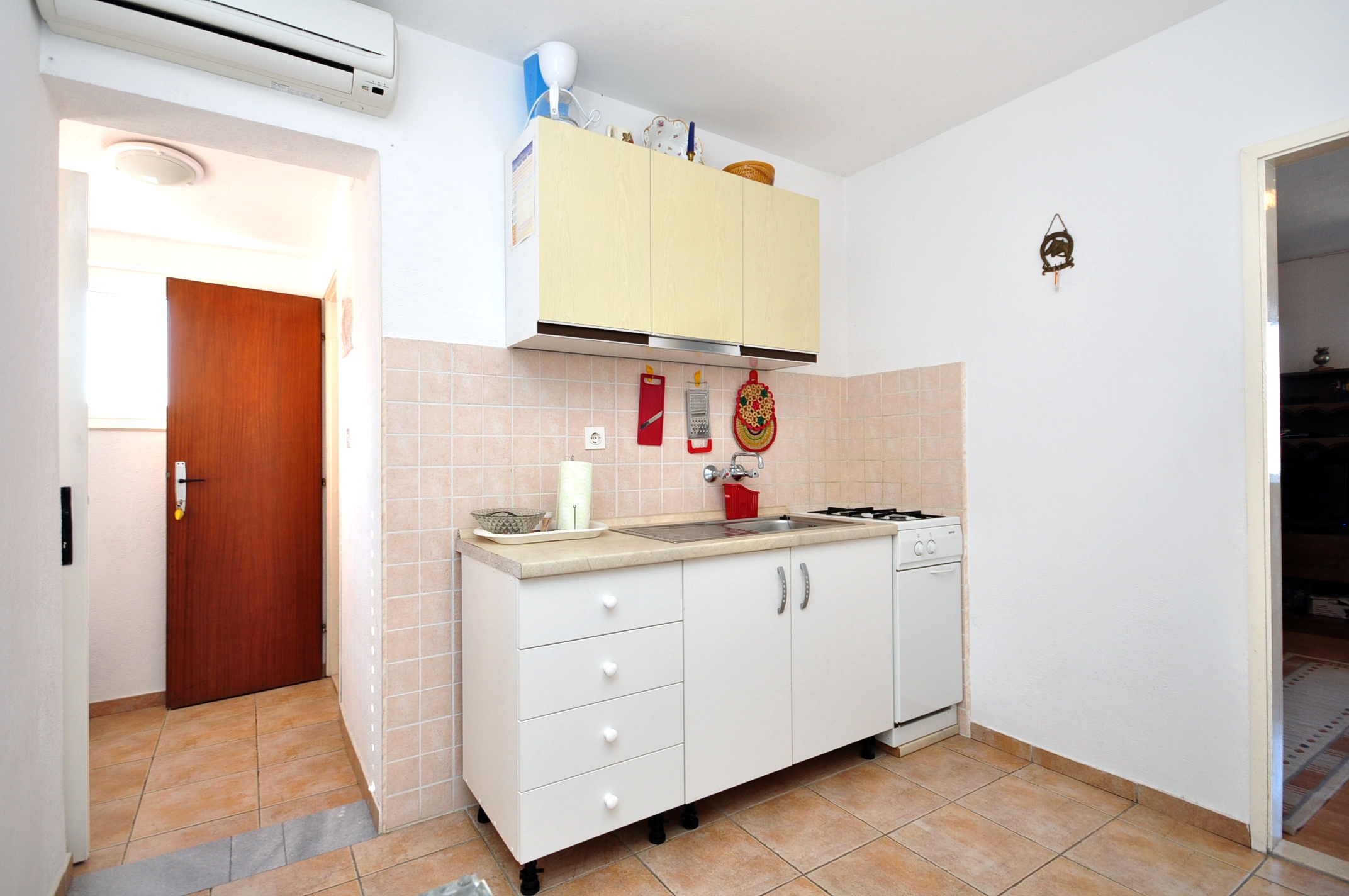 Two bedroom apartment near beach Arbanija, Čiovo  A-b