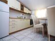 Rogoznica, Kitchen in the apartment, (pet friendly) and WiFi.