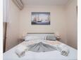 Rogoznica, Bedroom in the apartment, air condition available and WiFi.