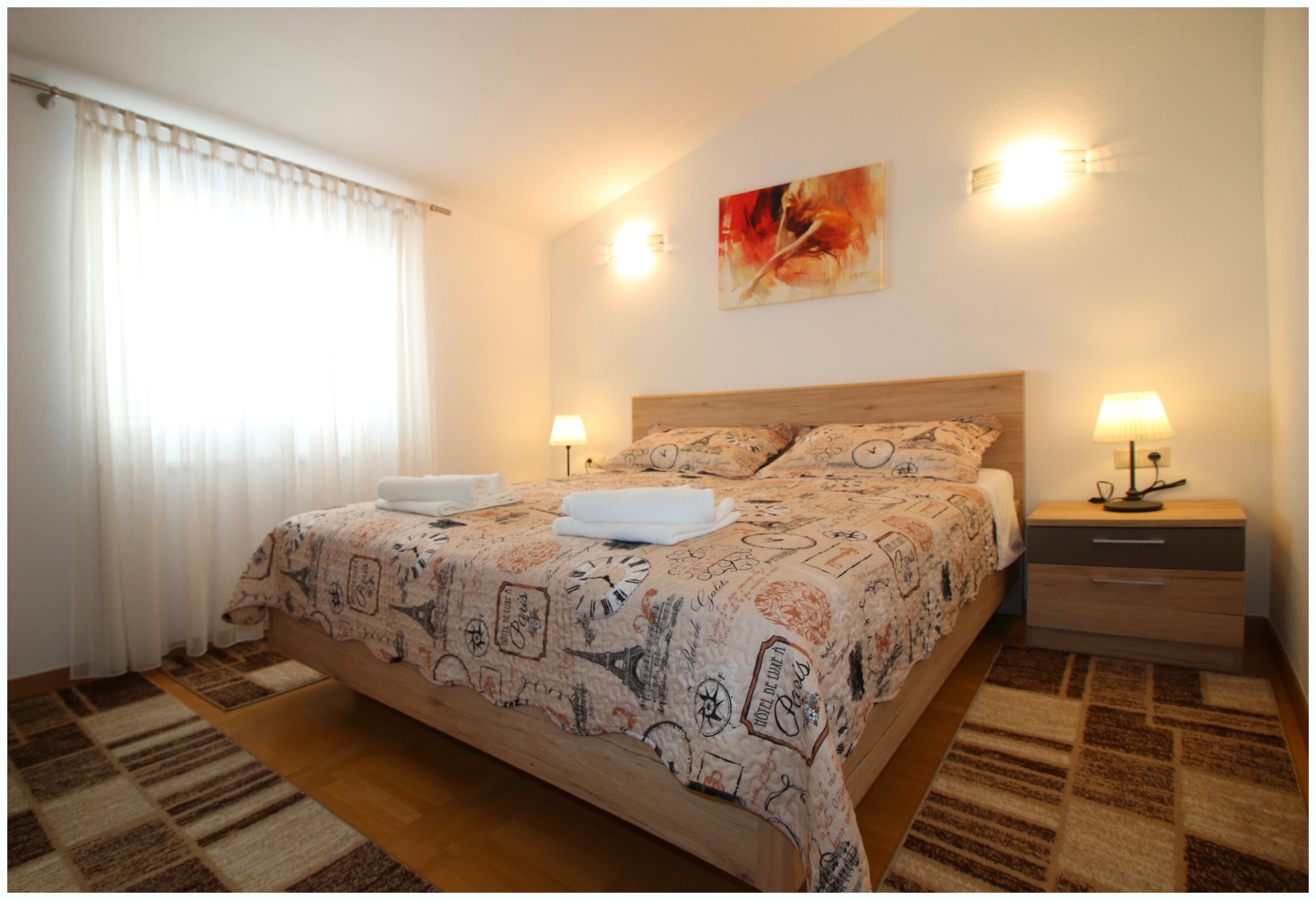 Dvosobni apartman s terasom i pogledom na more Rogoznica  A-d
