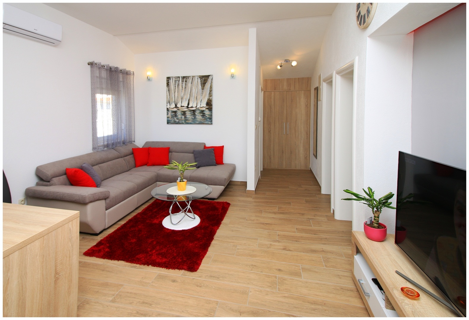 Dvosobni apartman s terasom i pogledom na more Rogoznica  A-d