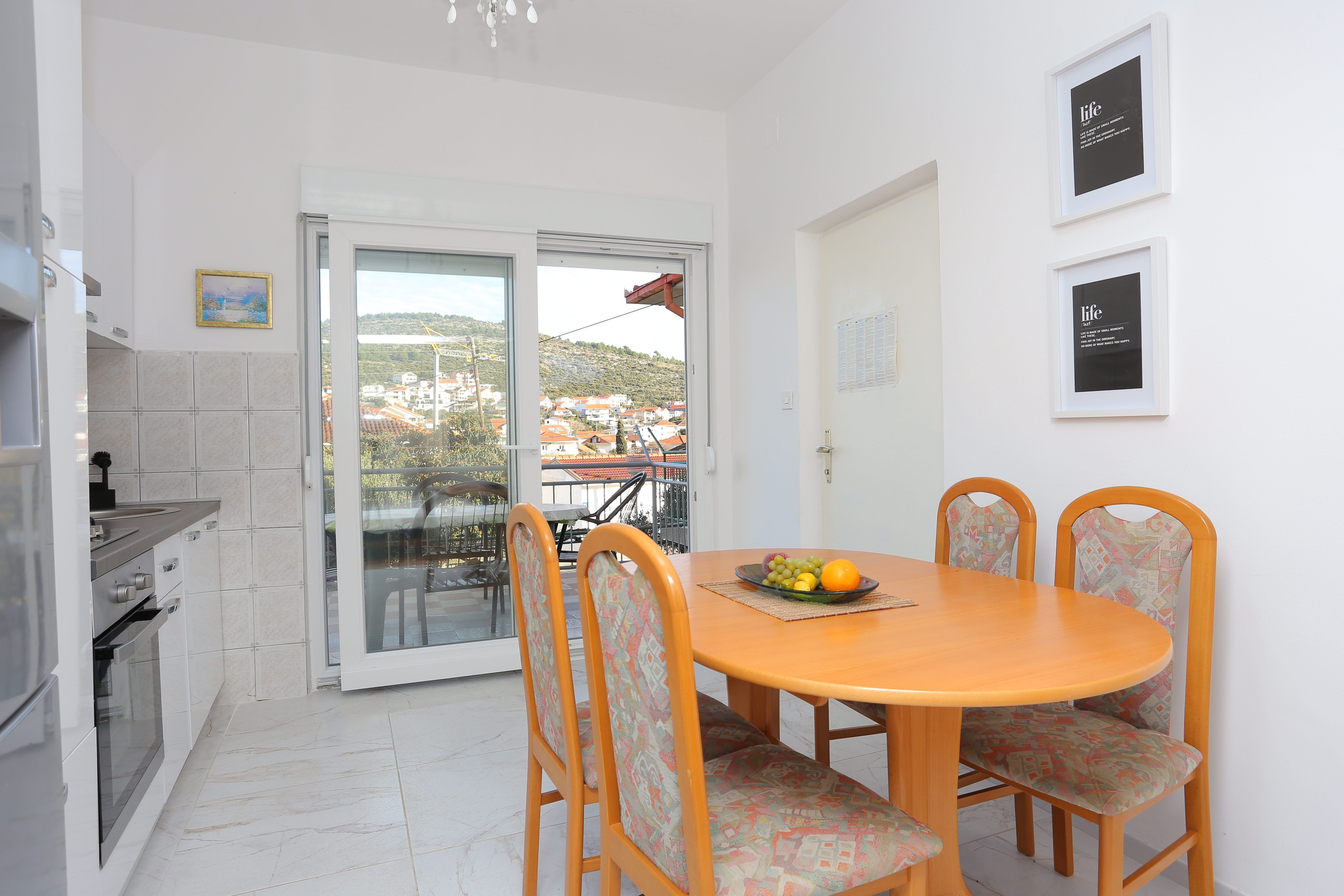 Studio flat with terrace Marina, Trogir (AS-1093-a)