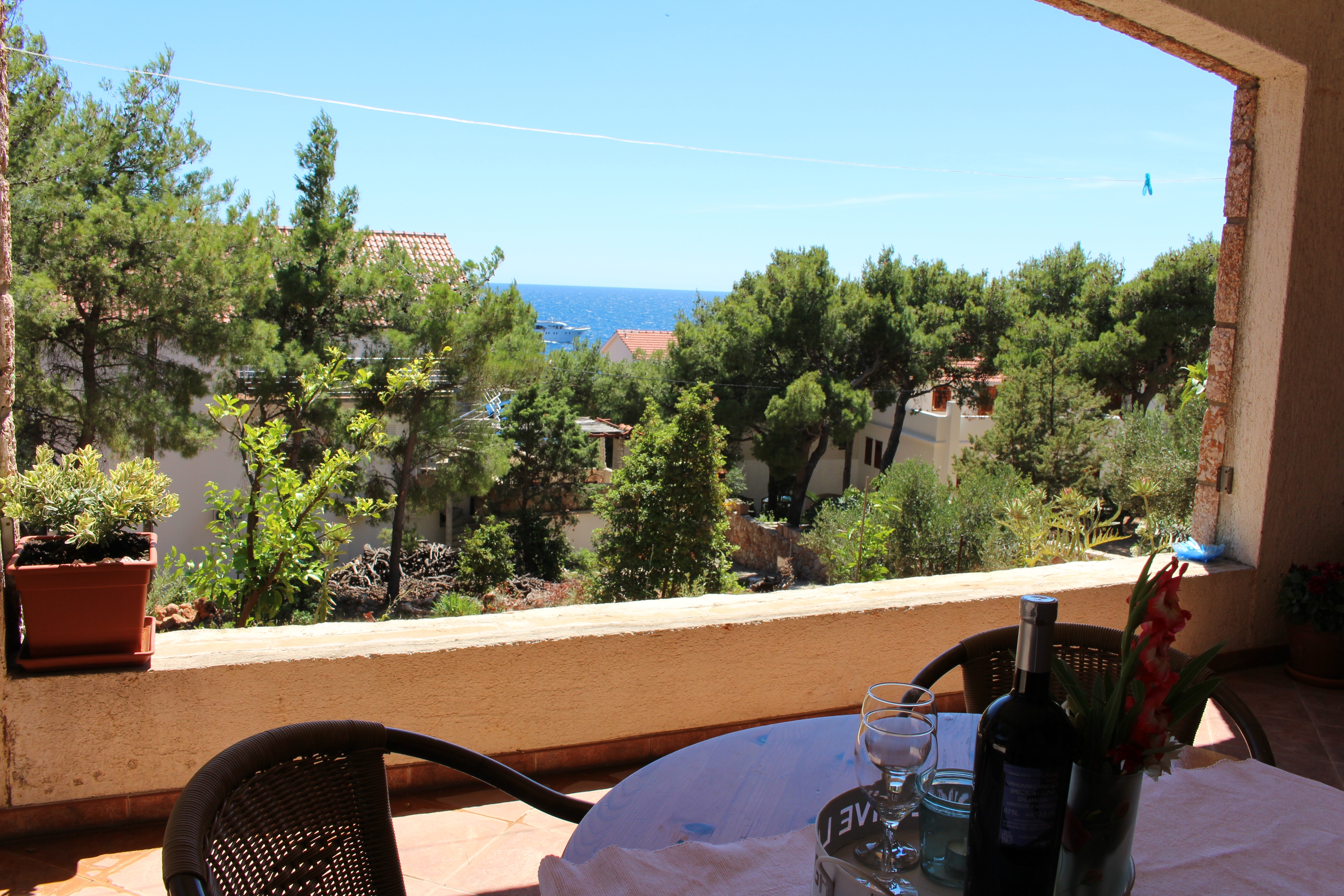 Studio flat with terrace and sea view Sveta Nedilja, Hvar  AS-b