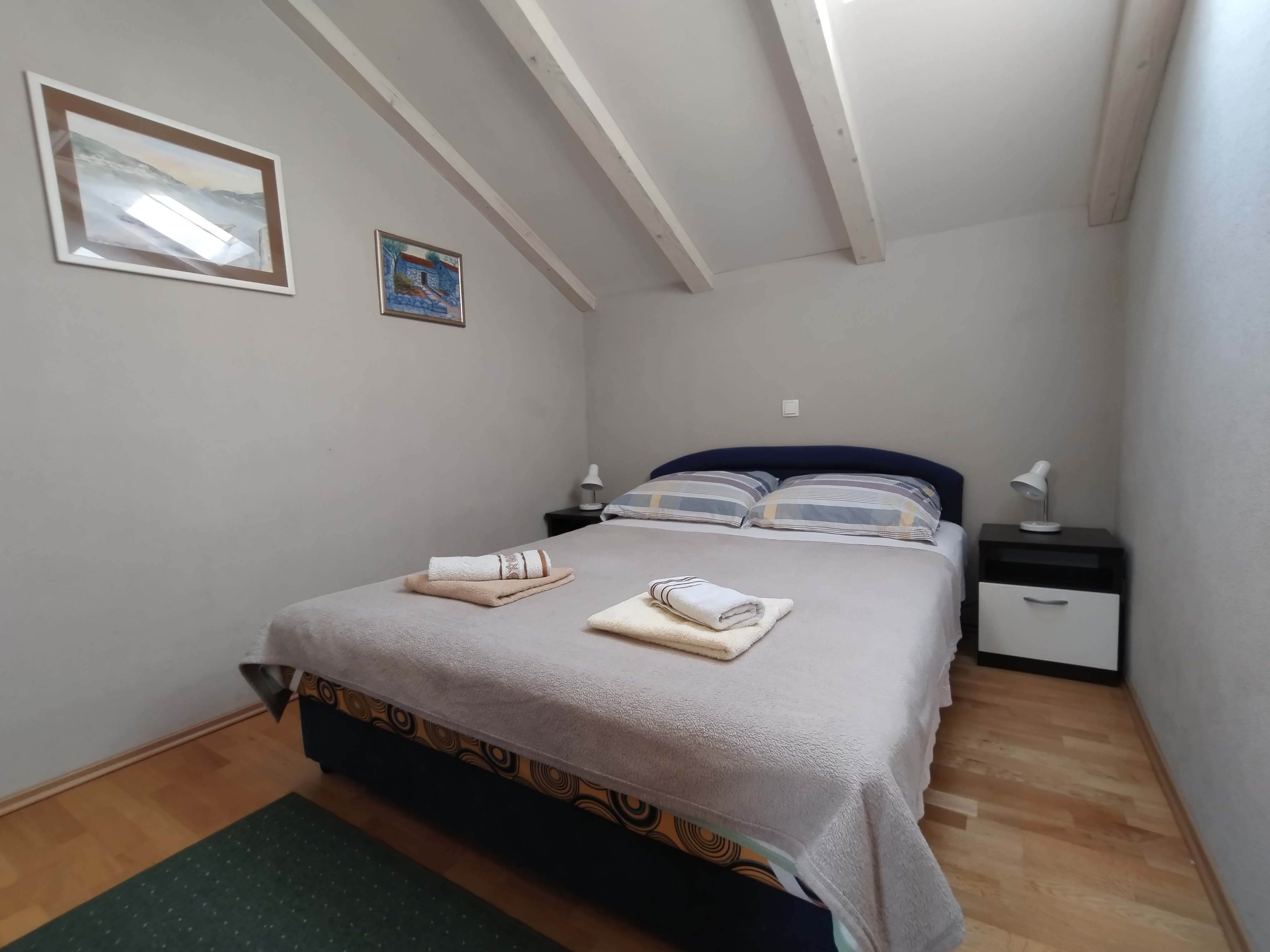 One bedroom apartment with terrace and sea view Vinišće, Trogir (A-11003-a)