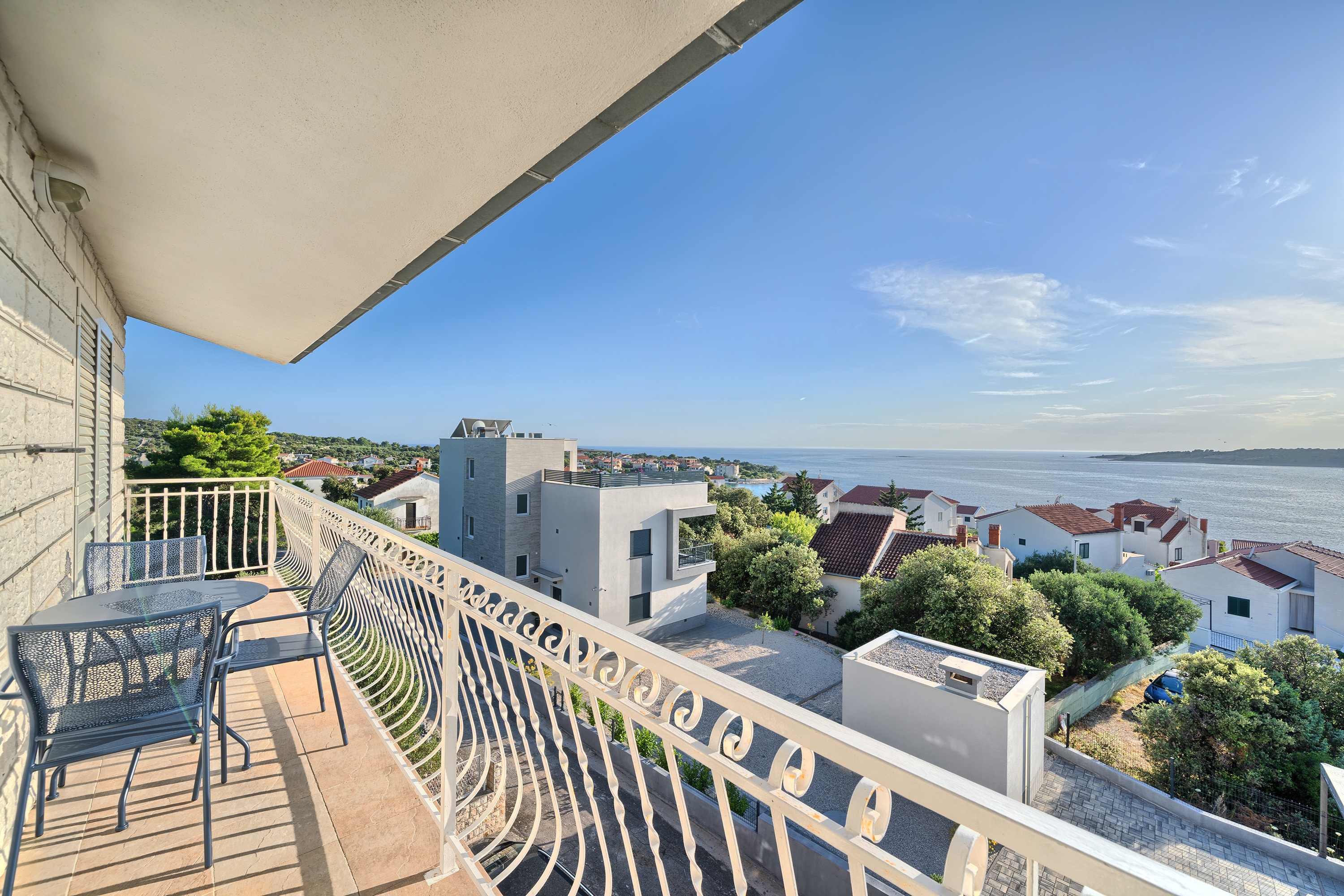 Three bedroom apartment with balcony and sea view Kanica, Rogoznica  A-c