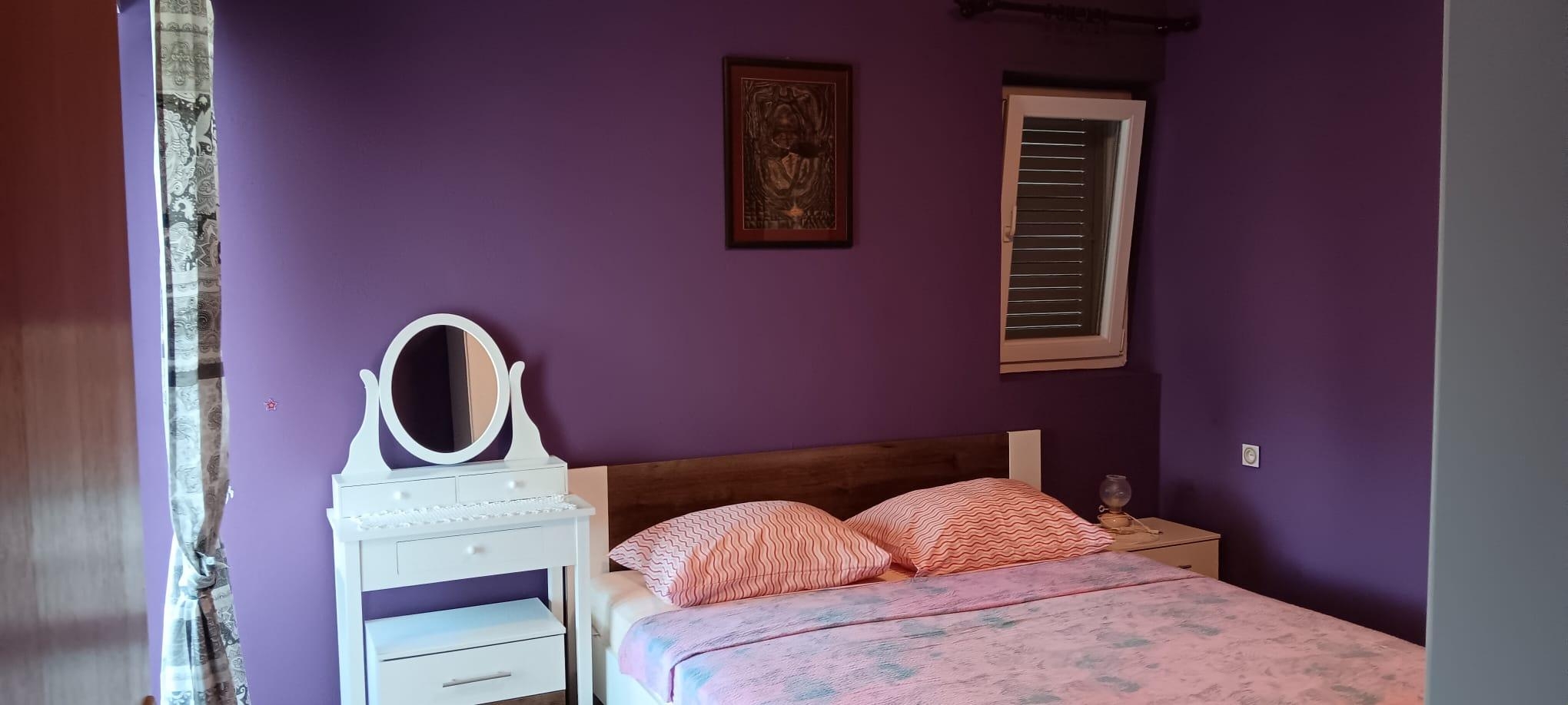 Three bedroom apartment with terrace and sea view Kali, Ugljan  A-a