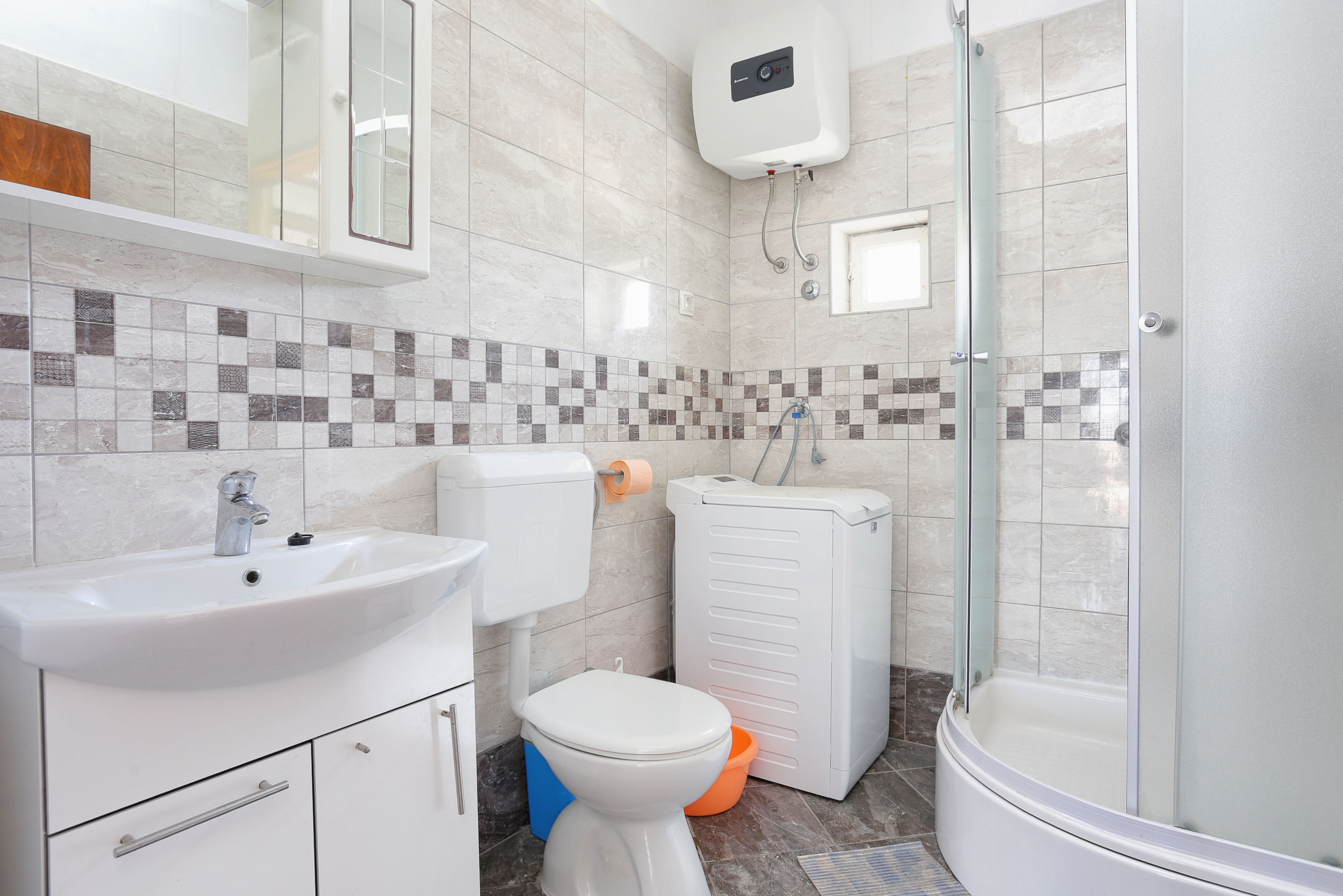 Two bedroom apartment with air-conditioning Vinišće, Trogir  A-a