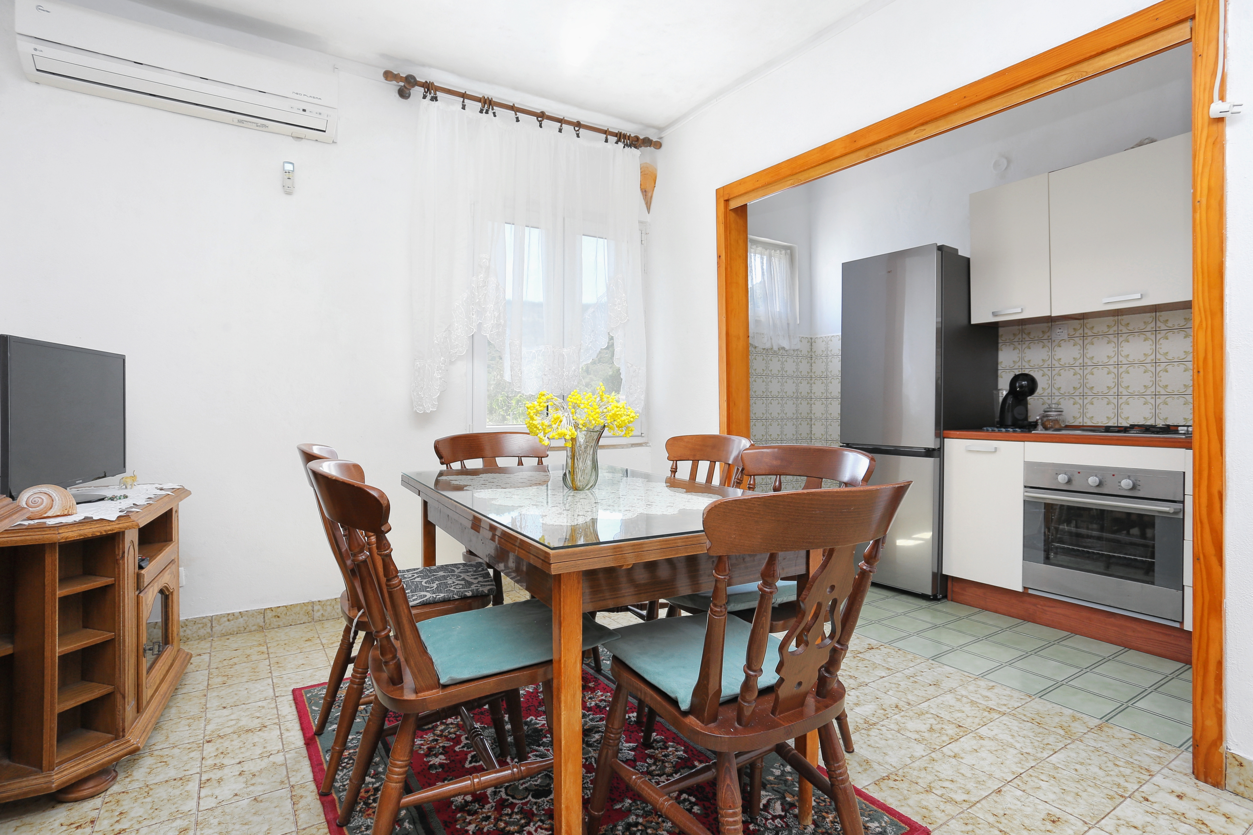 Two bedroom apartment with air-conditioning Vinišće, Trogir  A-a