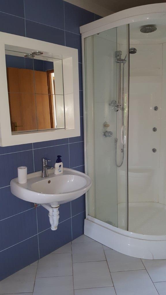 Three bedroom house with terrace Vrbanj, Hvar  K