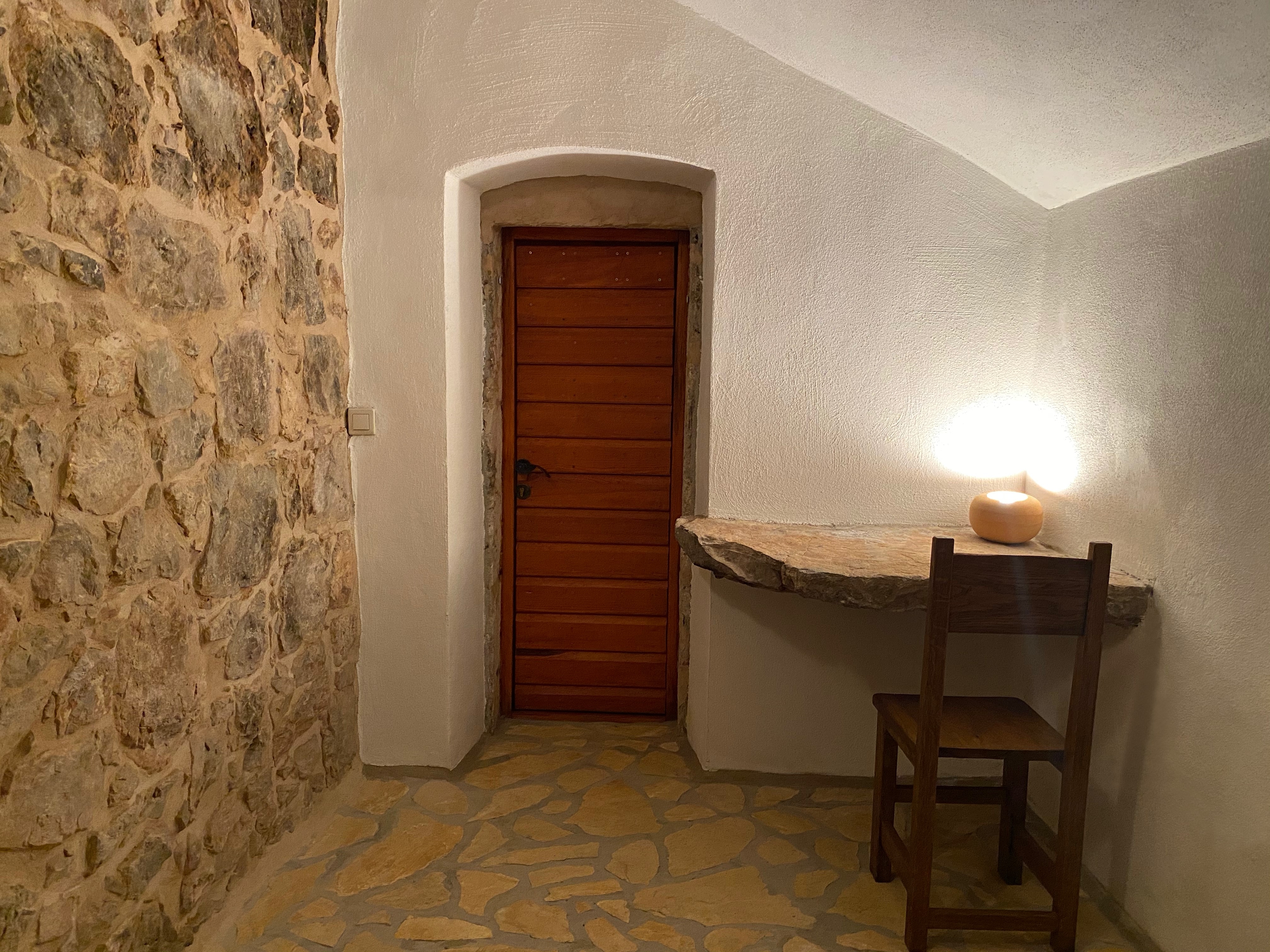Three bedroom house with terrace Vrbanj, Hvar  K