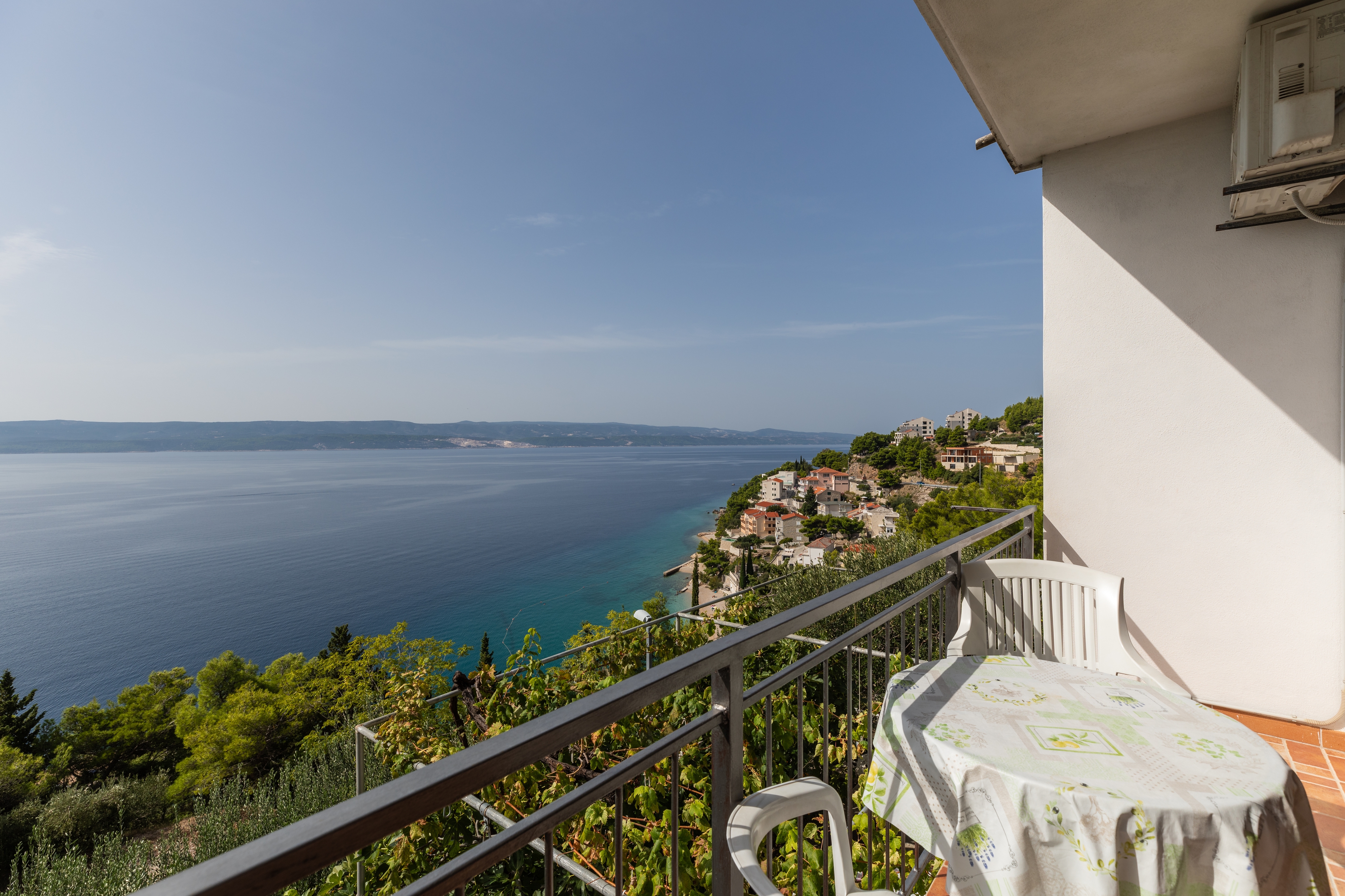 One bedroom apartment with balcony and sea view Mimice, Omiš  A-b