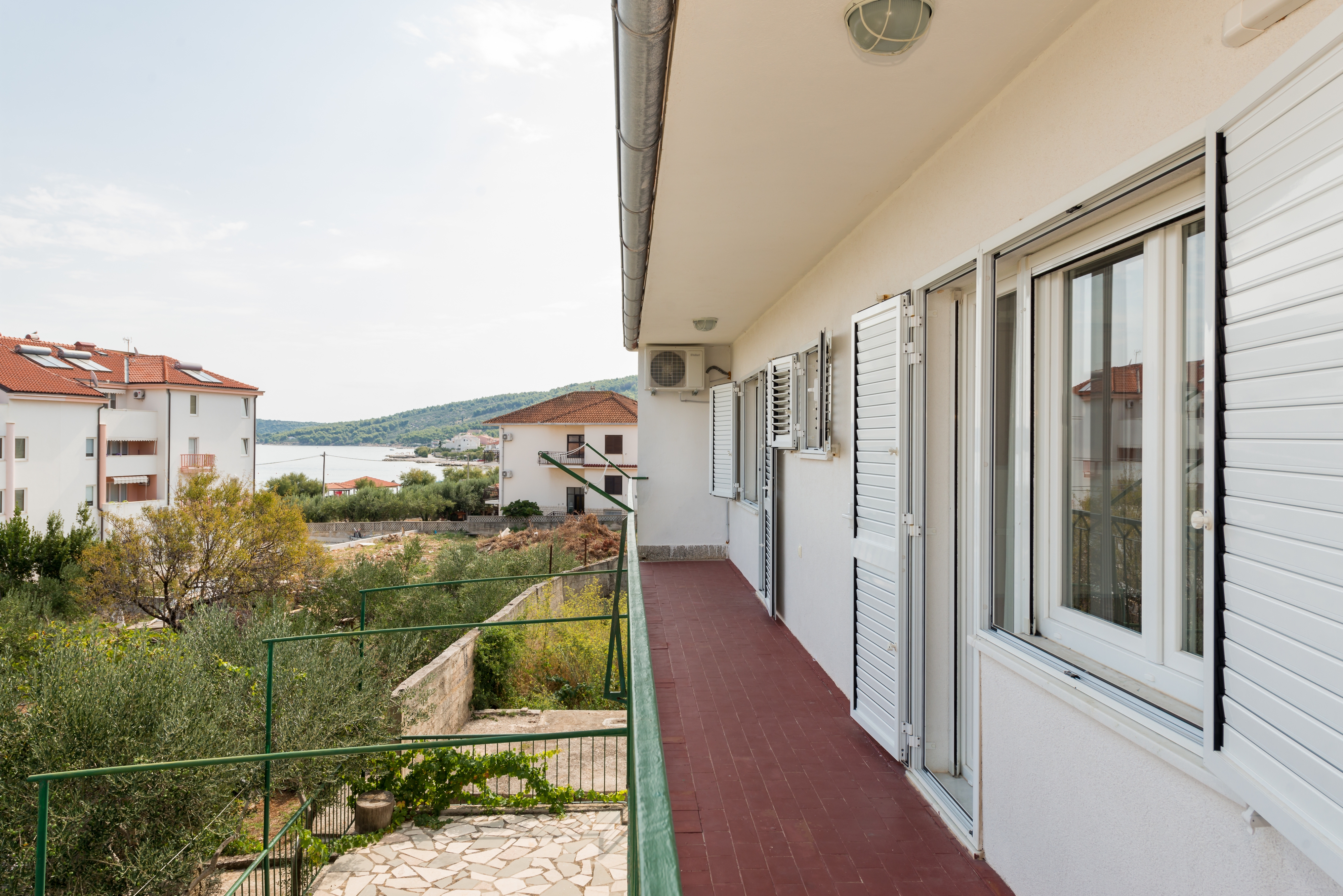 Two bedroom apartment with terrace and sea view Slatine, Čiovo  A-a