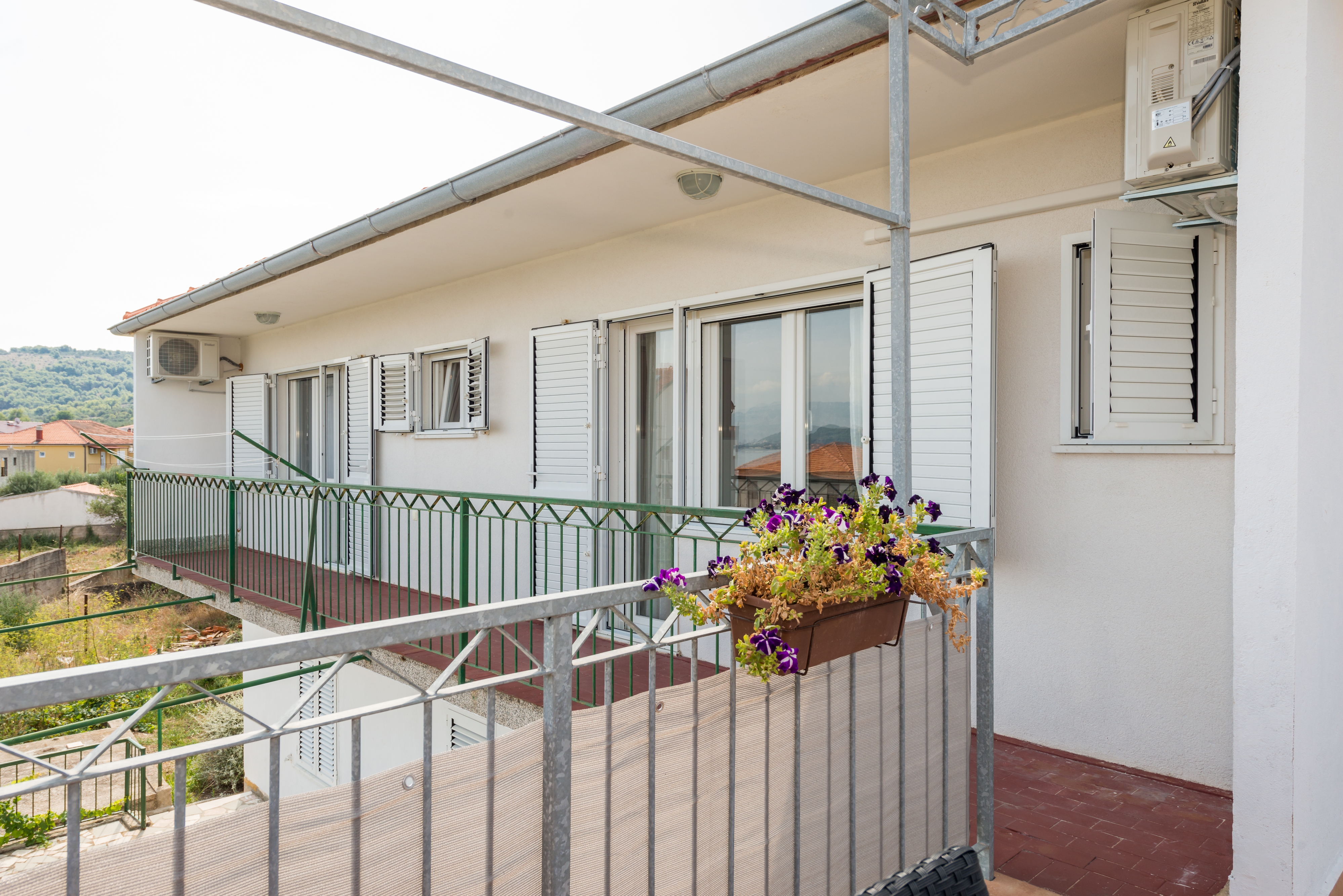 Two bedroom apartment with terrace and sea view Slatine, Čiovo  A-a