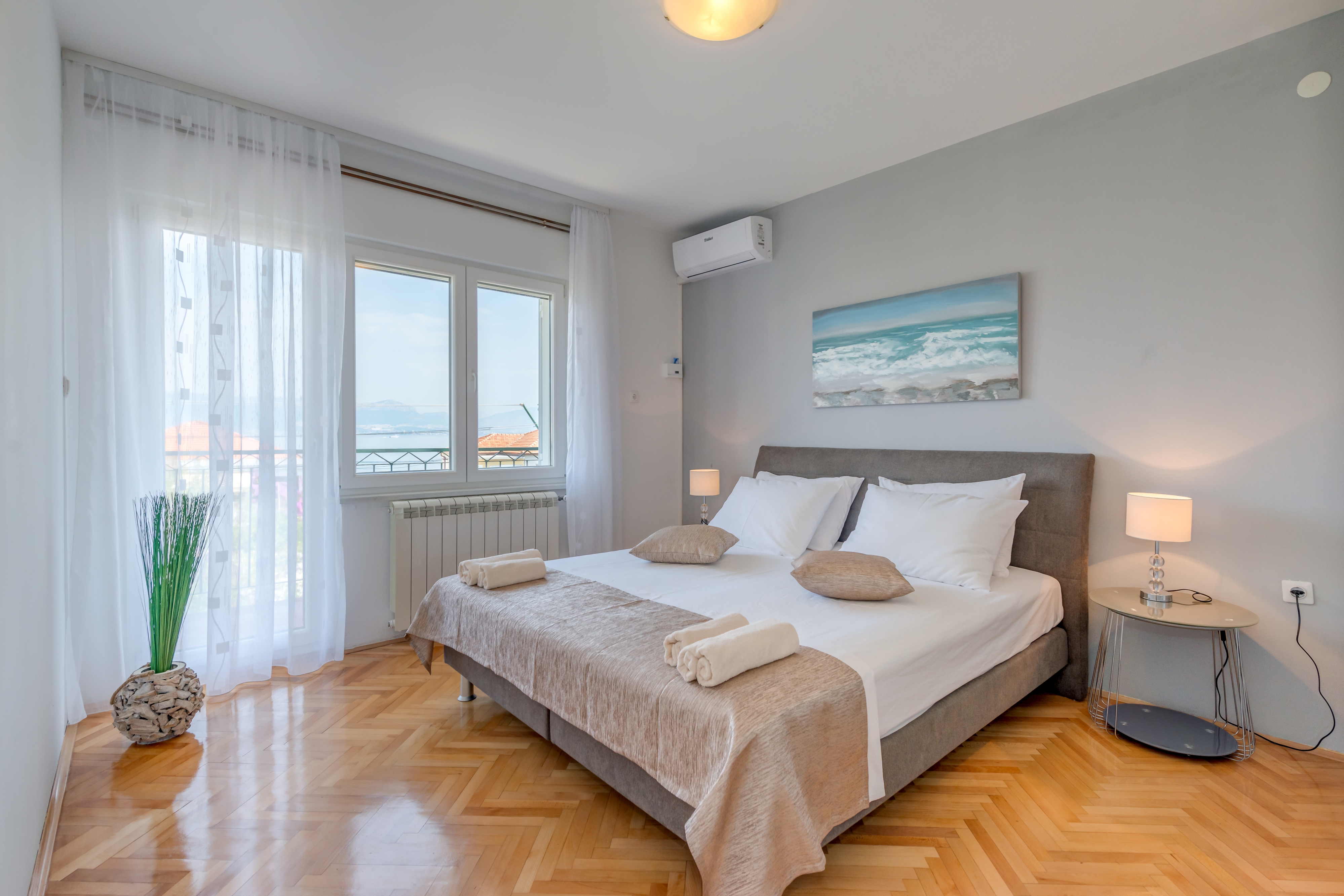 Two bedroom apartment with terrace and sea view Slatine, Čiovo  A-a