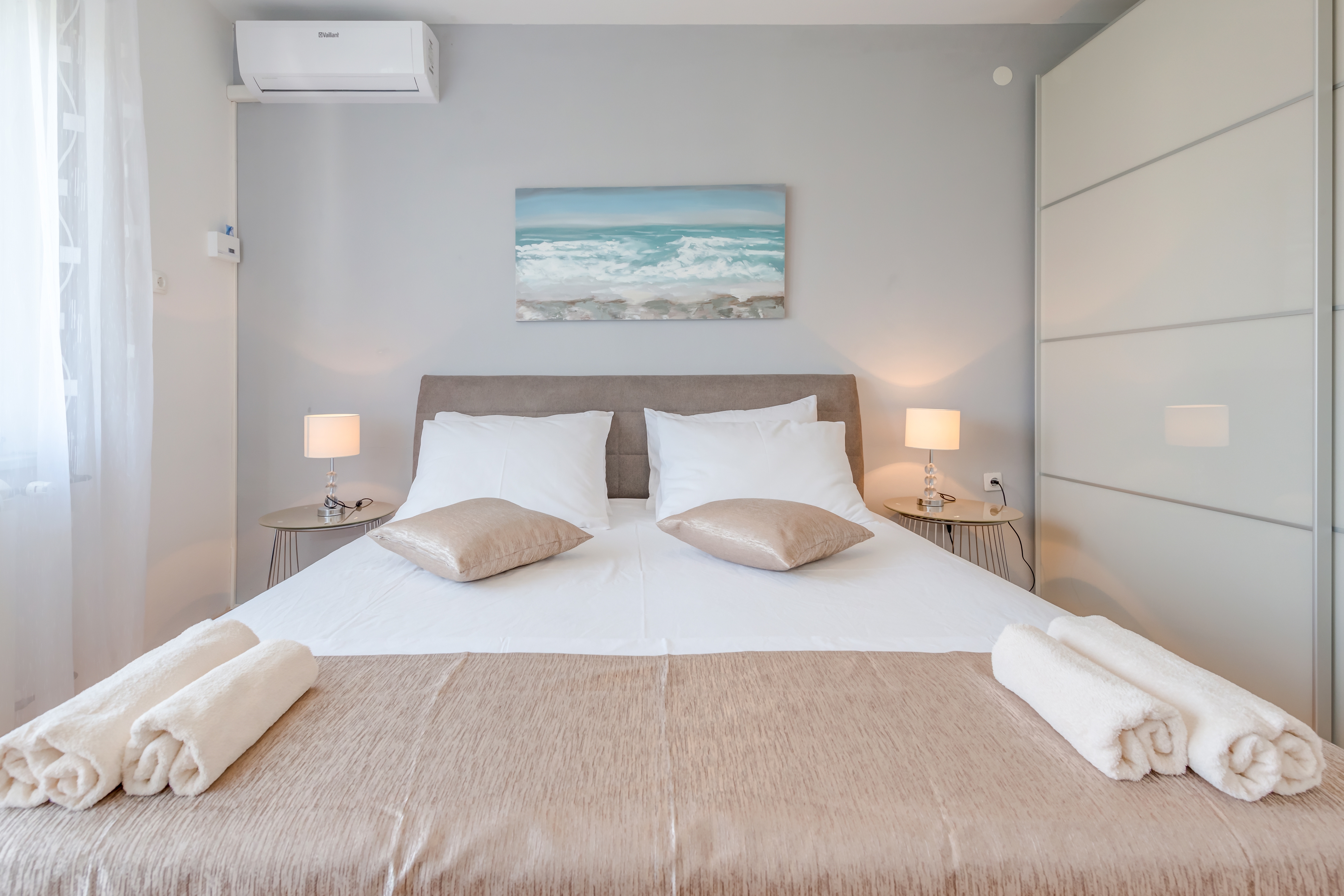 Two bedroom apartment with terrace and sea view Slatine, Čiovo  A-a
