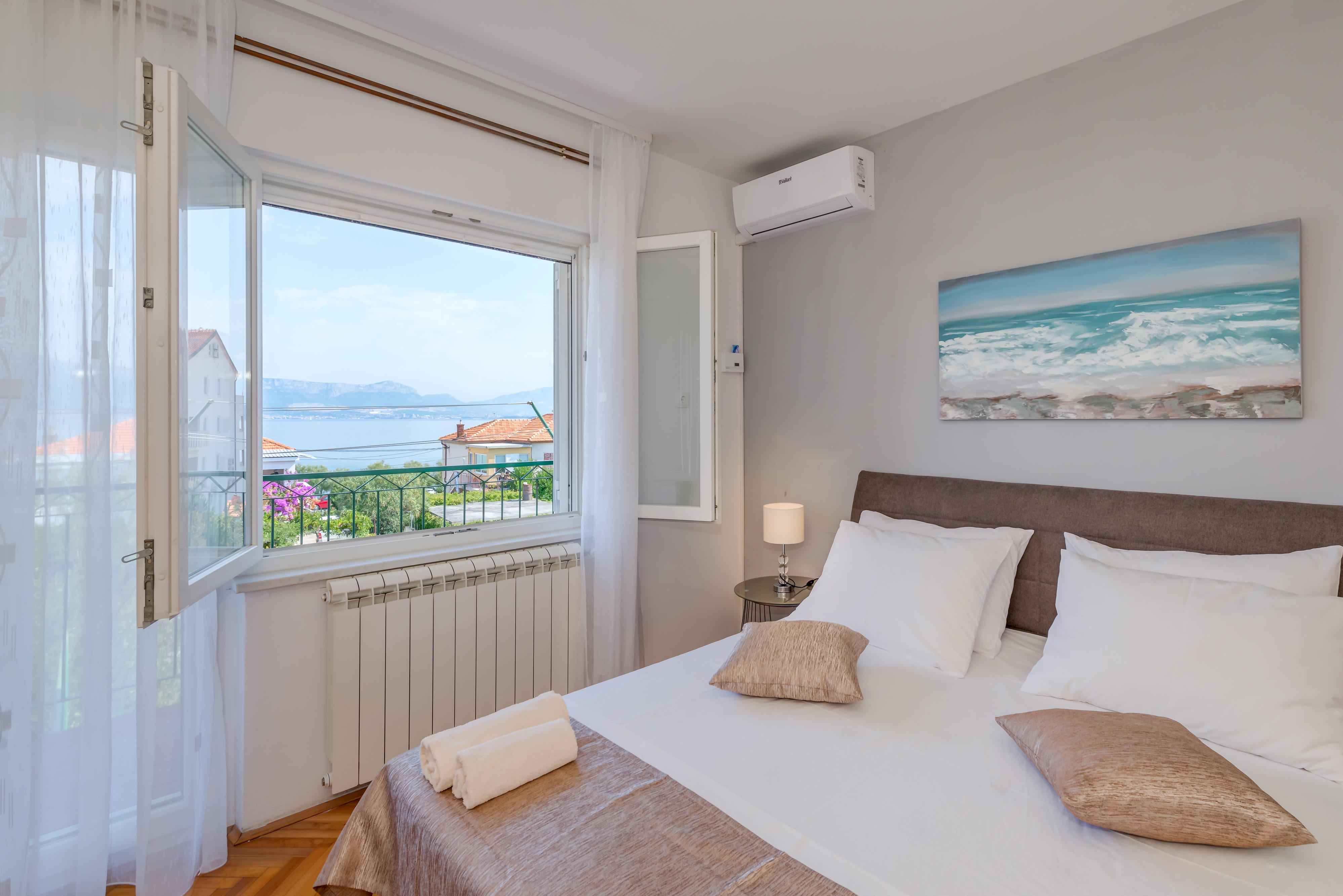 Two bedroom apartment with terrace and sea view Slatine, Čiovo  A-a