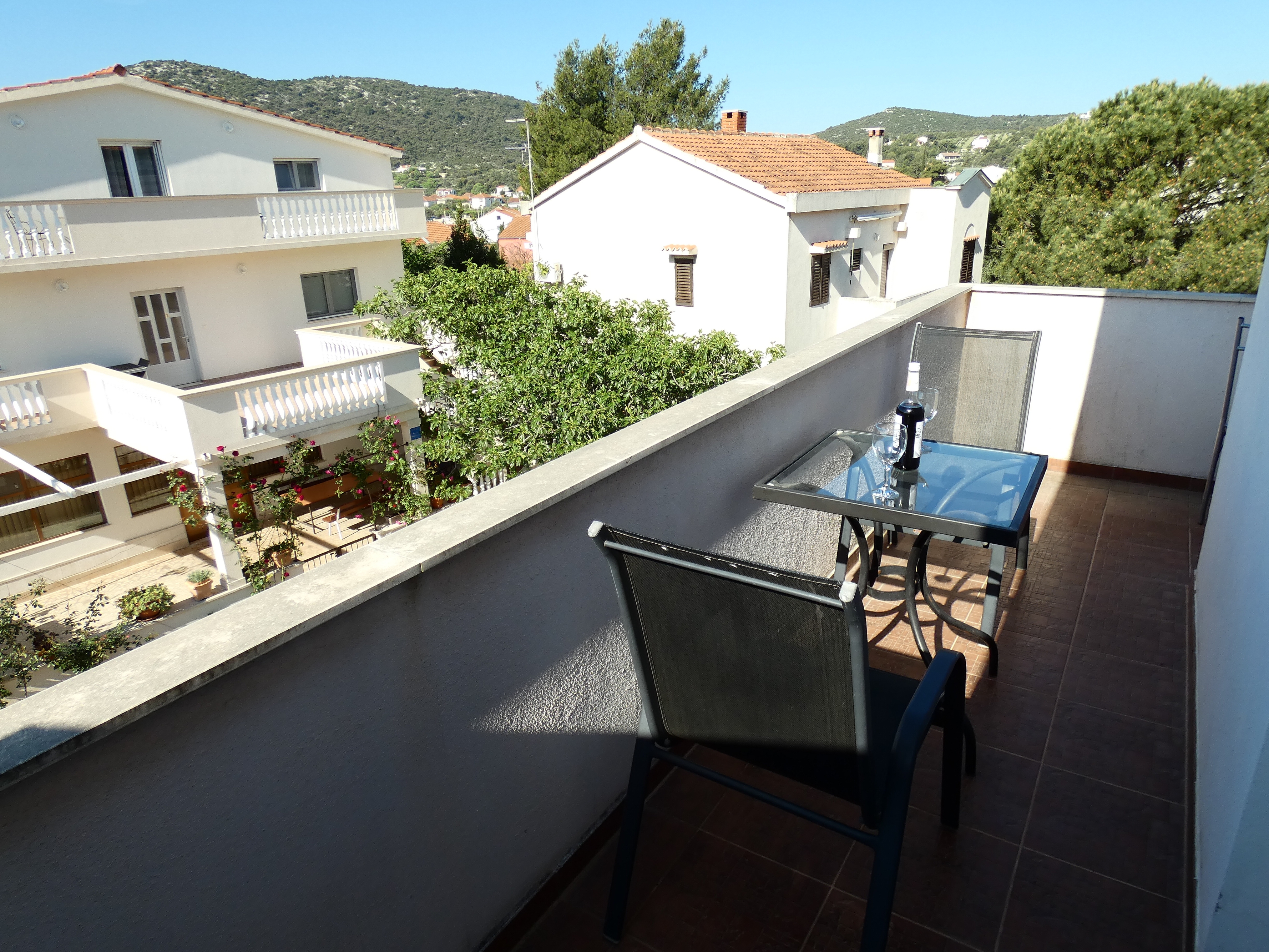 One bedroom apartment with balcony Vinišće, Trogir  A-b
