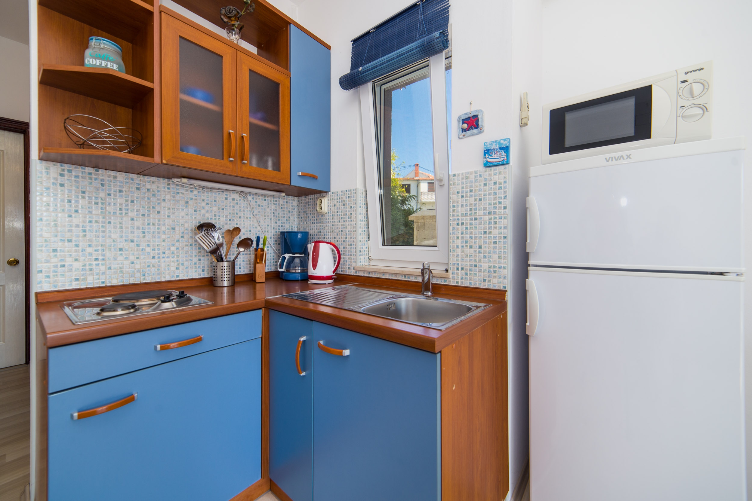 One bedroom apartment near beach Brist, Makarska  A-a