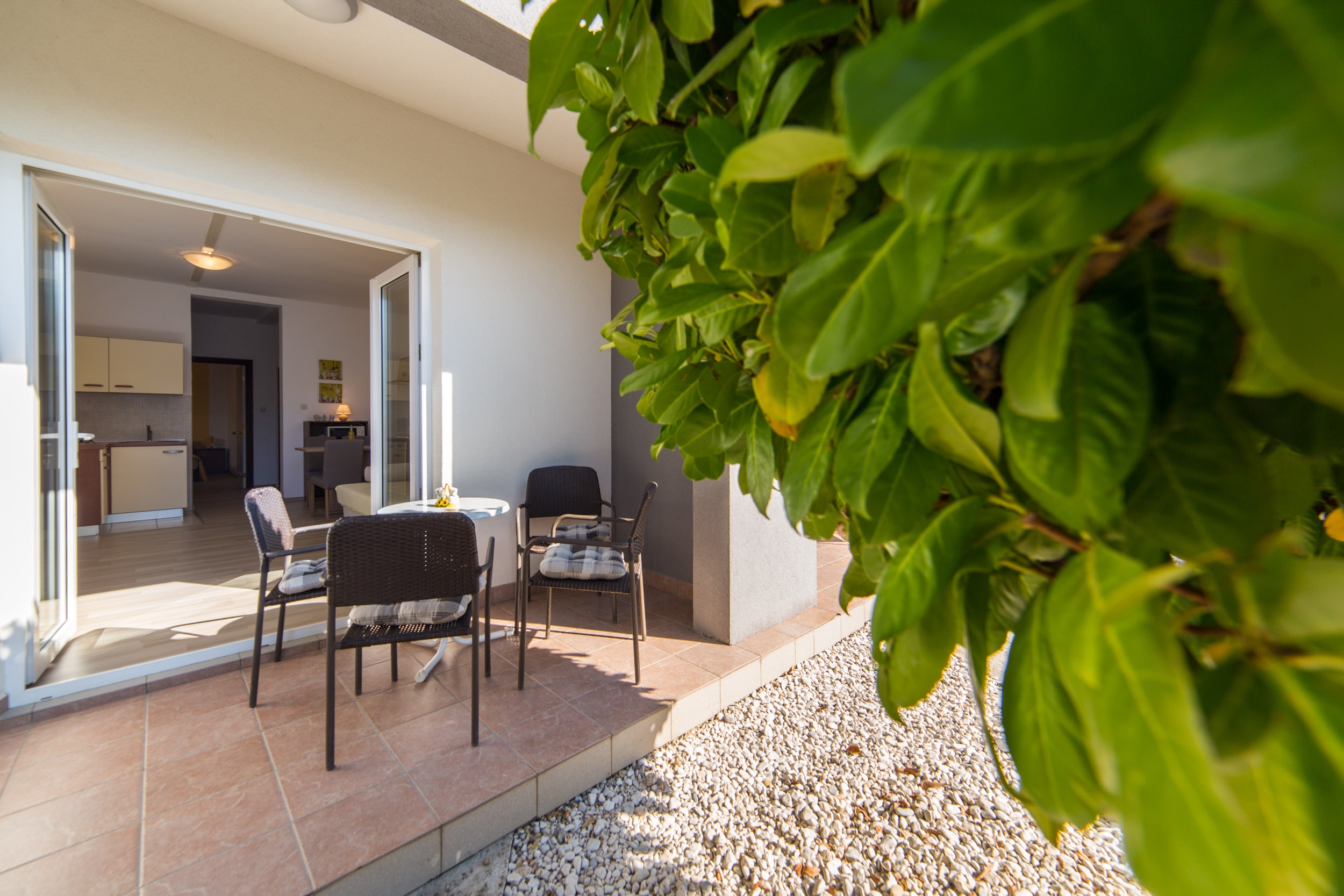 One bedroom apartment near beach Brist, Makarska  A-b