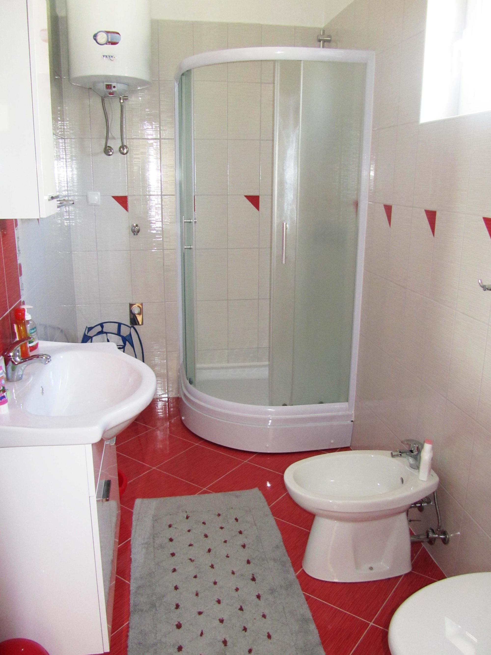 Two bedroom apartment with terrace and sea view Banjol, Rab  A-b