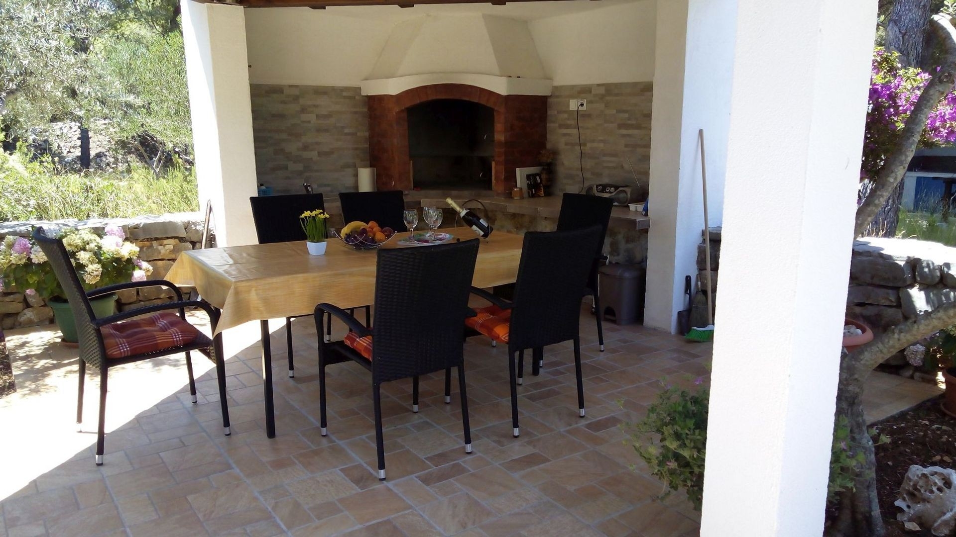 One bedroom apartment with terrace Milna, Brač  A-b
