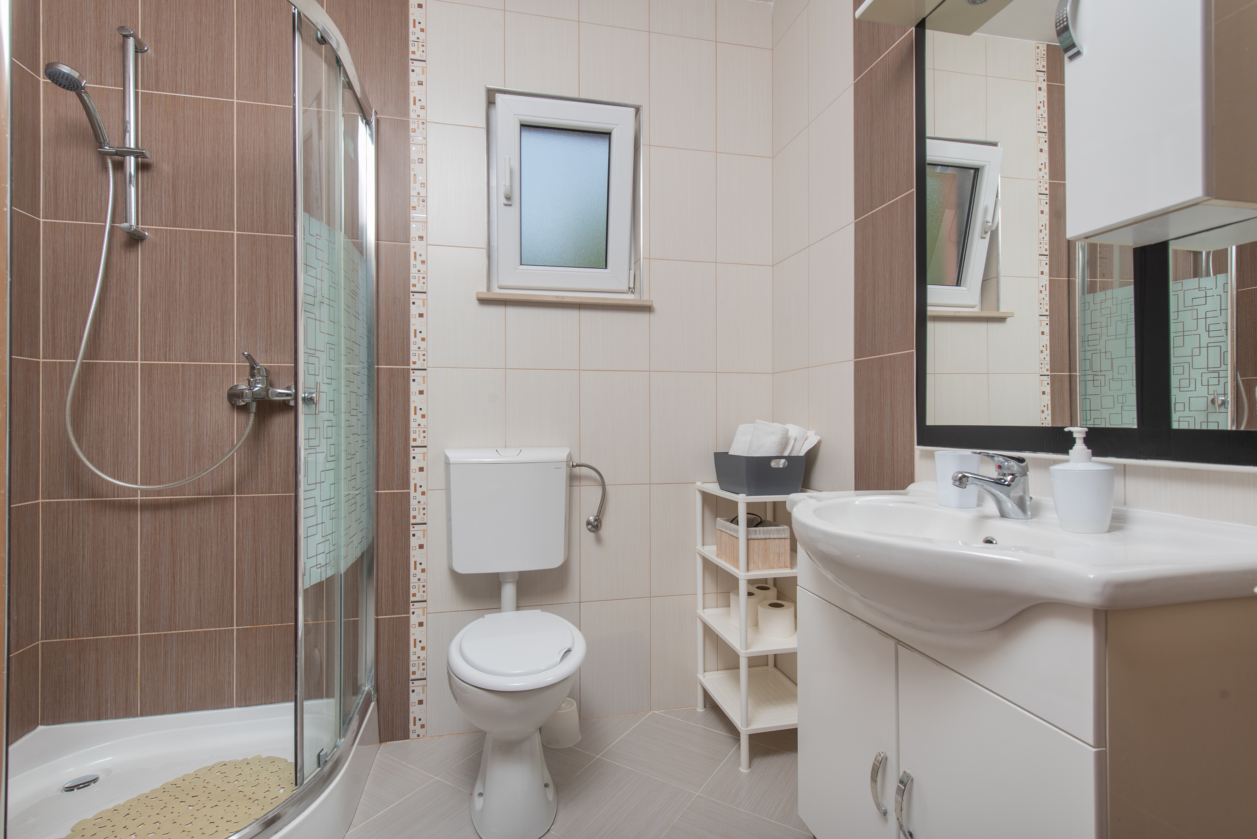 Two bedroom apartment with terrace and sea view Poljica, Trogir  A-a