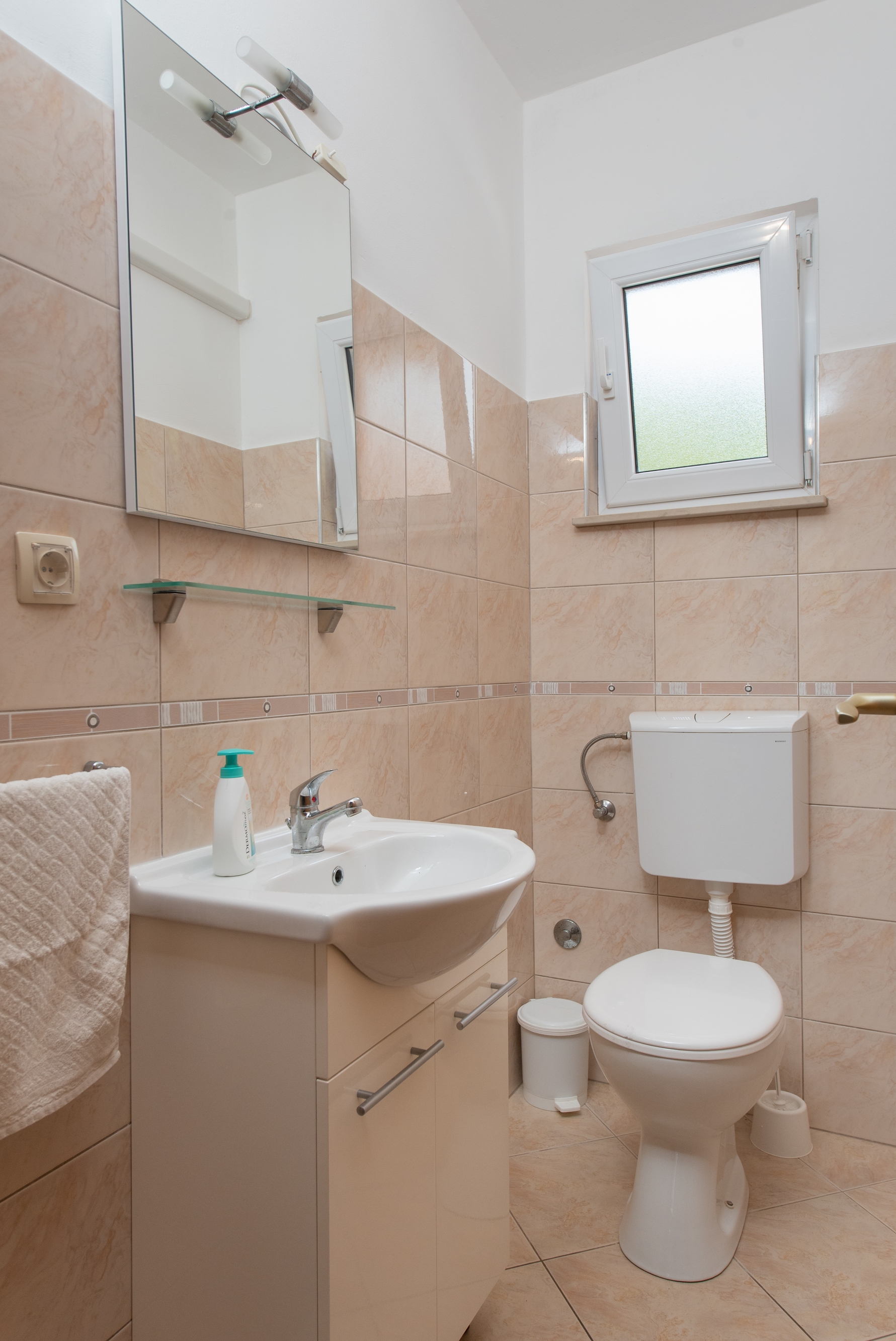 Two bedroom apartment with terrace and sea view Poljica, Trogir  A-a