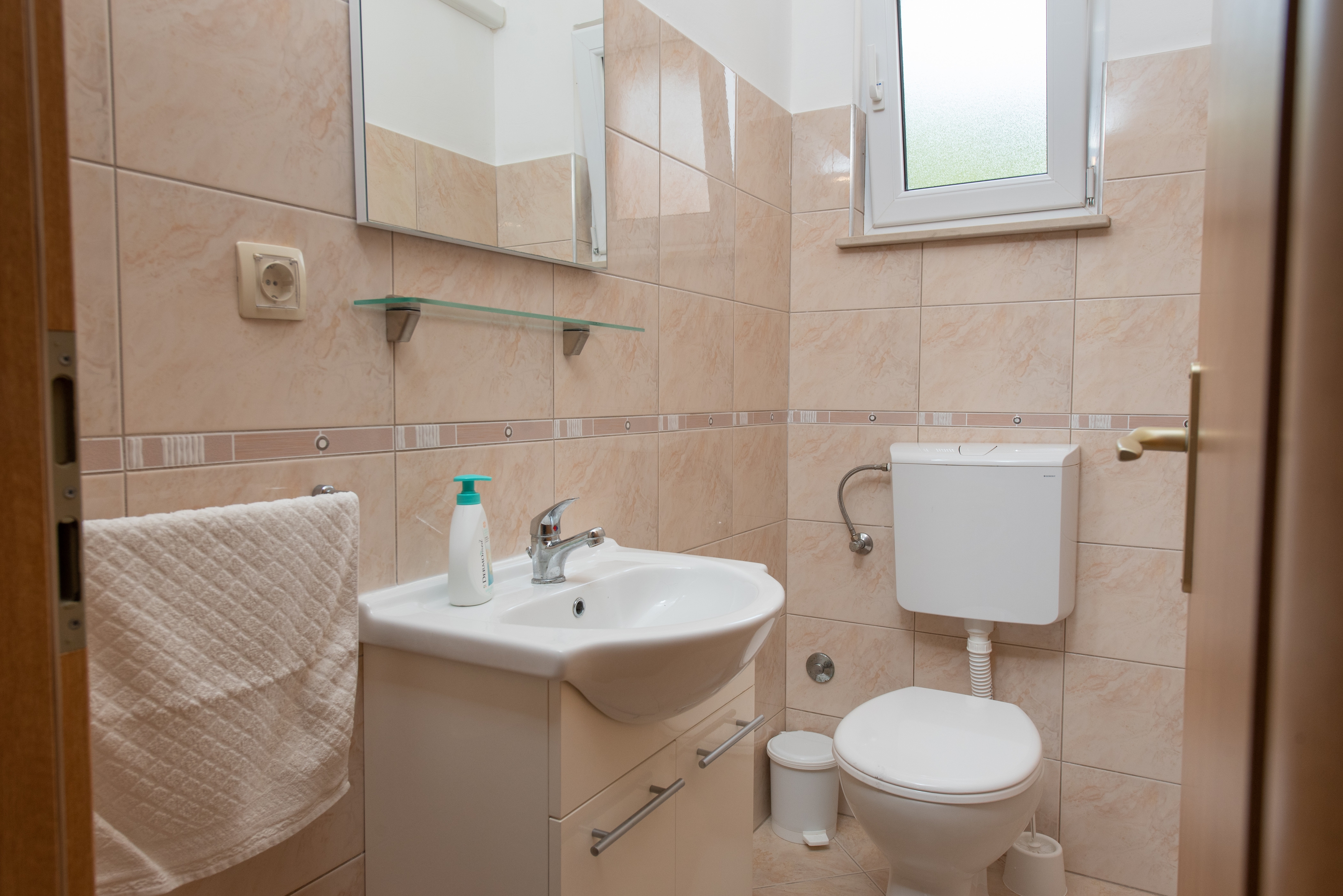 Two bedroom apartment with terrace and sea view Poljica, Trogir  A-a