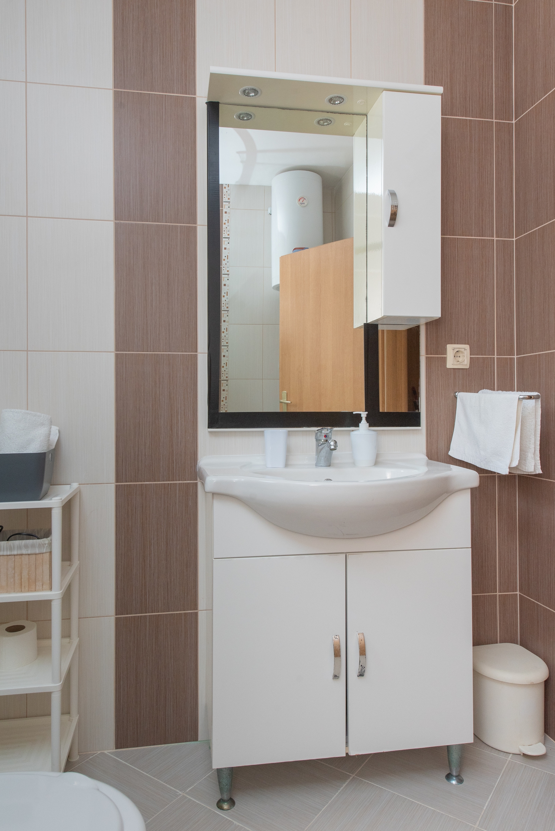 Two bedroom apartment with terrace and sea view Poljica, Trogir  A-a