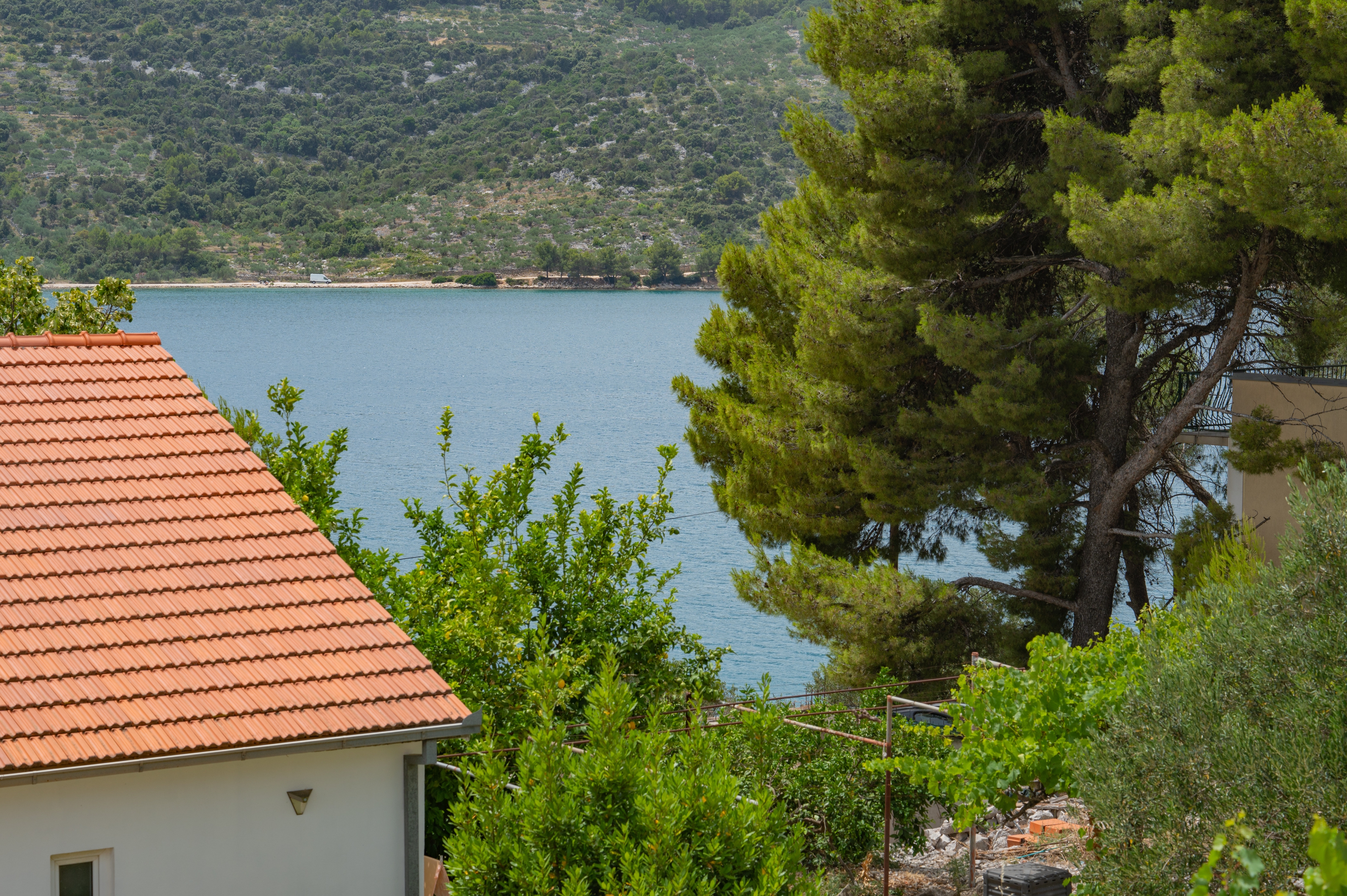 Two bedroom apartment with terrace and sea view Poljica, Trogir  A-a