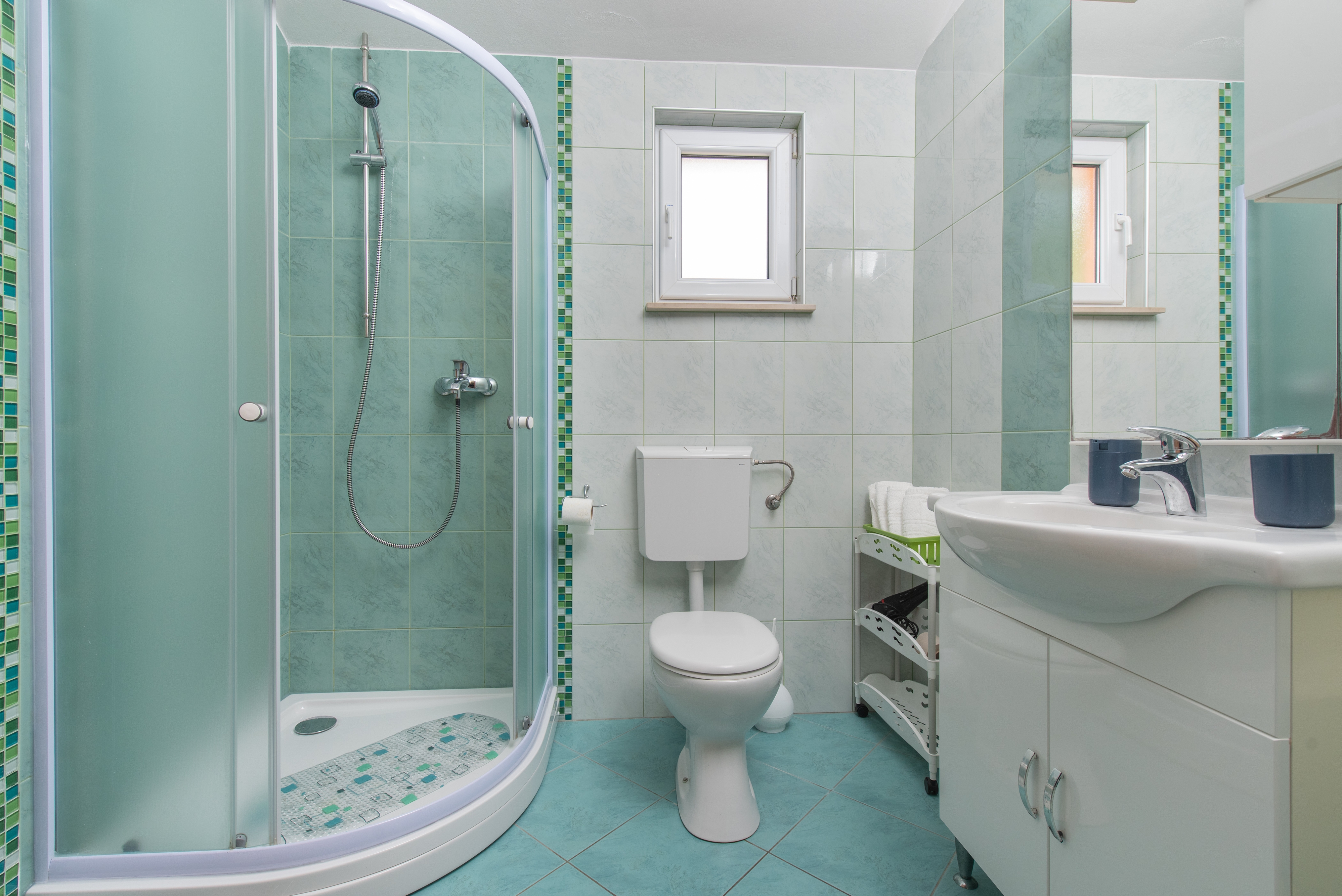 Two bedroom apartment with terrace and sea view Poljica, Trogir  A-b