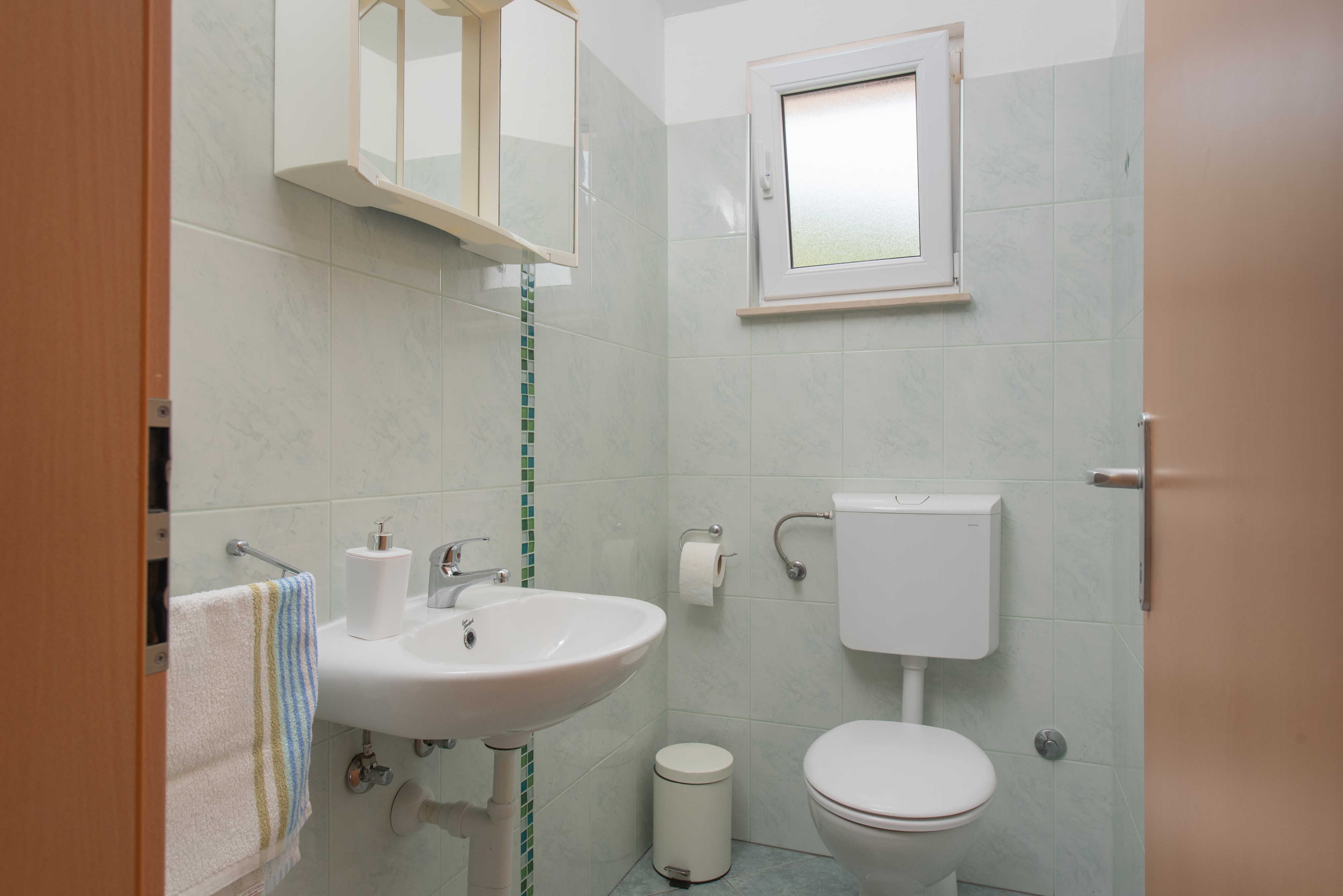 Two bedroom apartment with terrace and sea view Poljica, Trogir  A-b