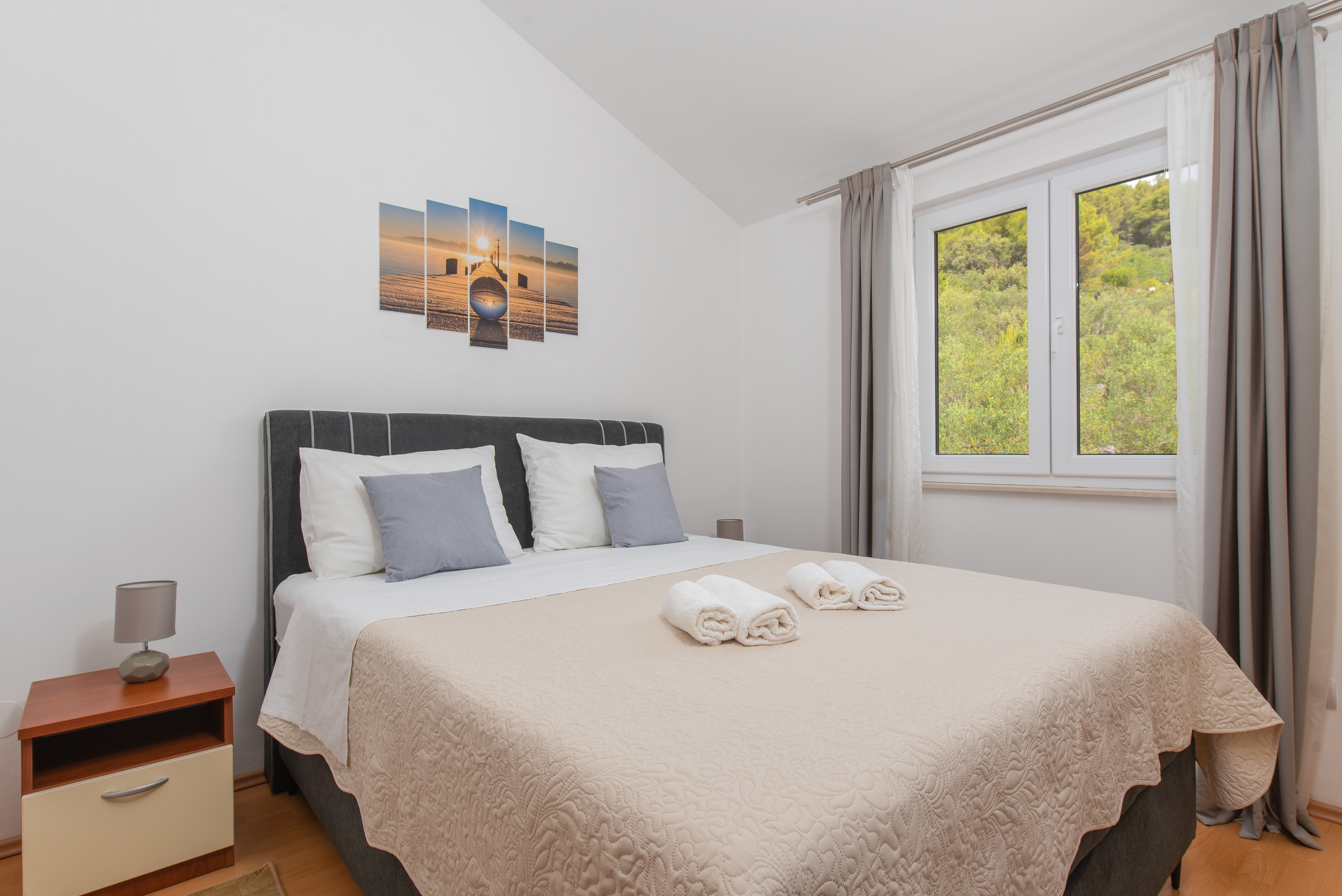 Two bedroom apartment with terrace and sea view Poljica, Trogir  A-b