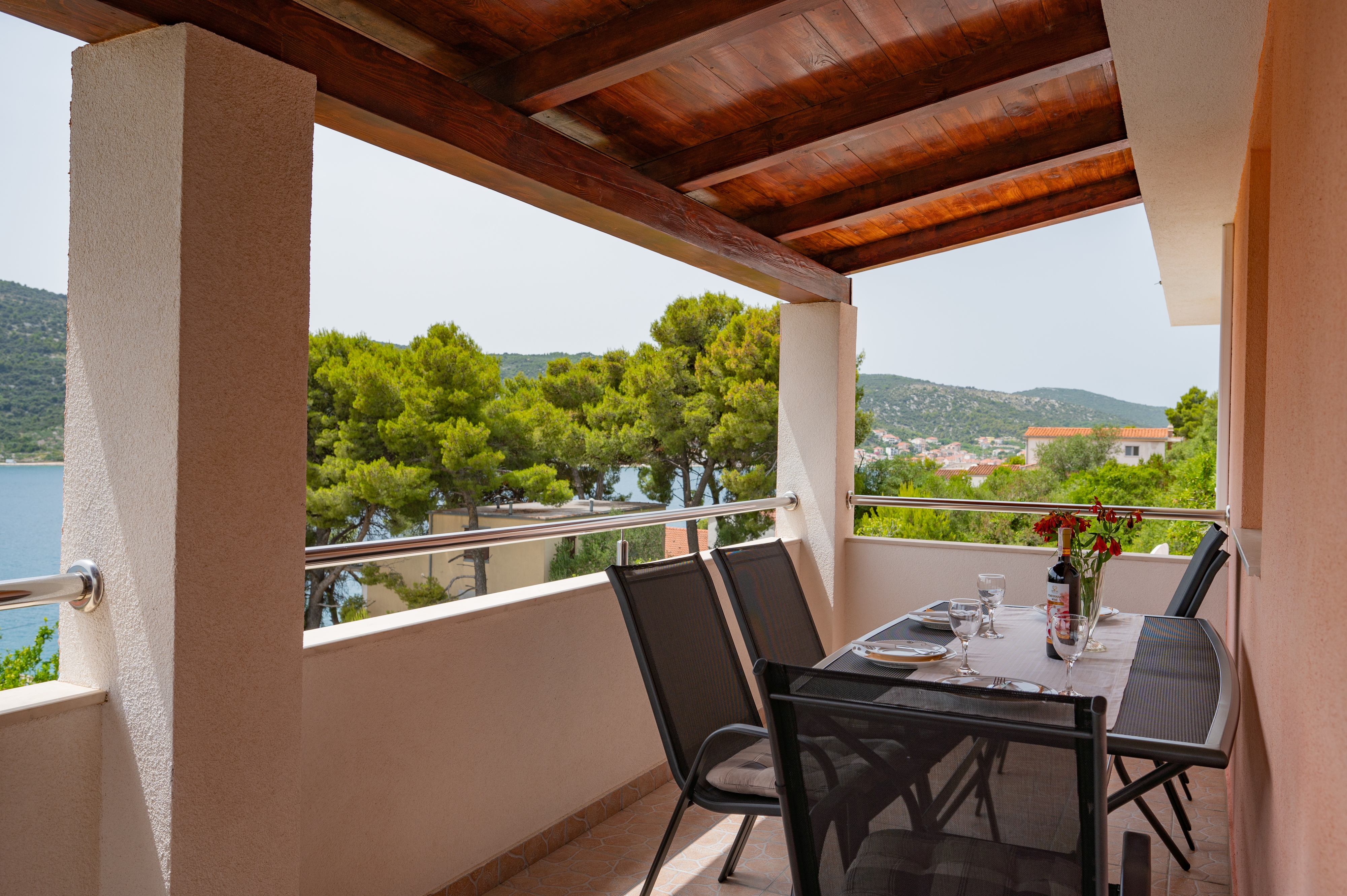 Two bedroom apartment with terrace and sea view Poljica, Trogir  A-b
