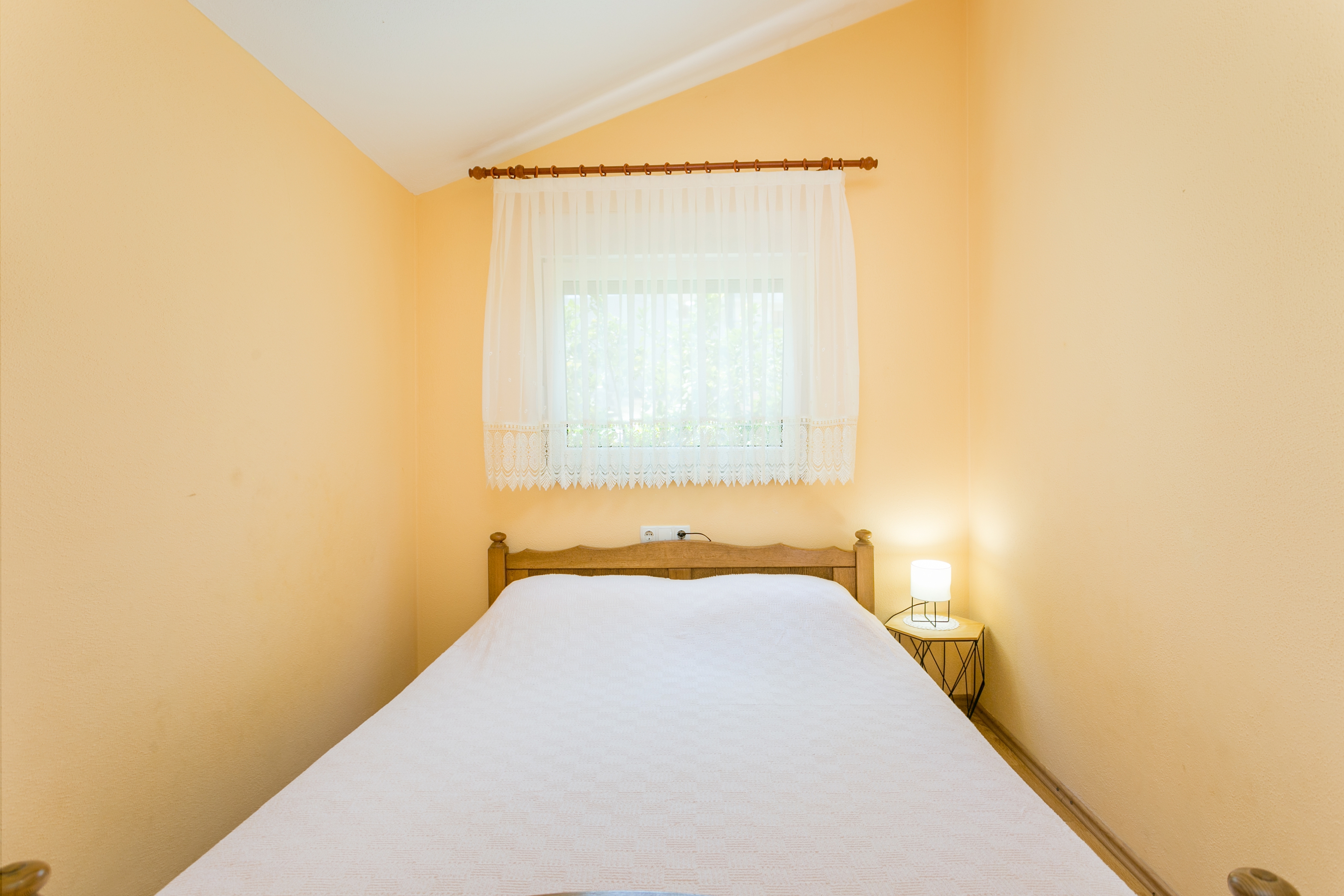 Two bedroom apartment with terrace and sea view Slatine, Čiovo  A-a