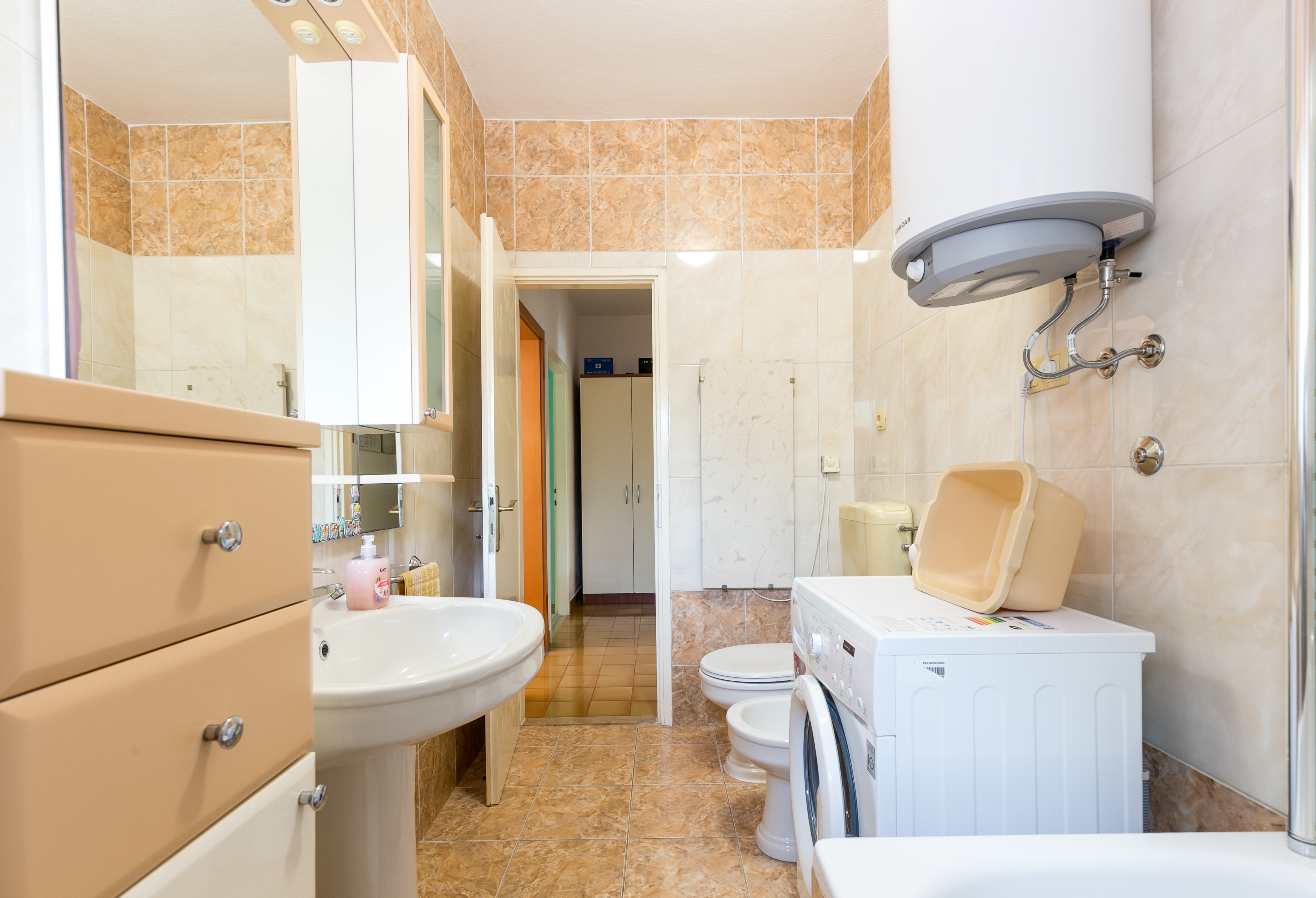 Two bedroom apartment with terrace Okrug Donji, Čiovo  A-a