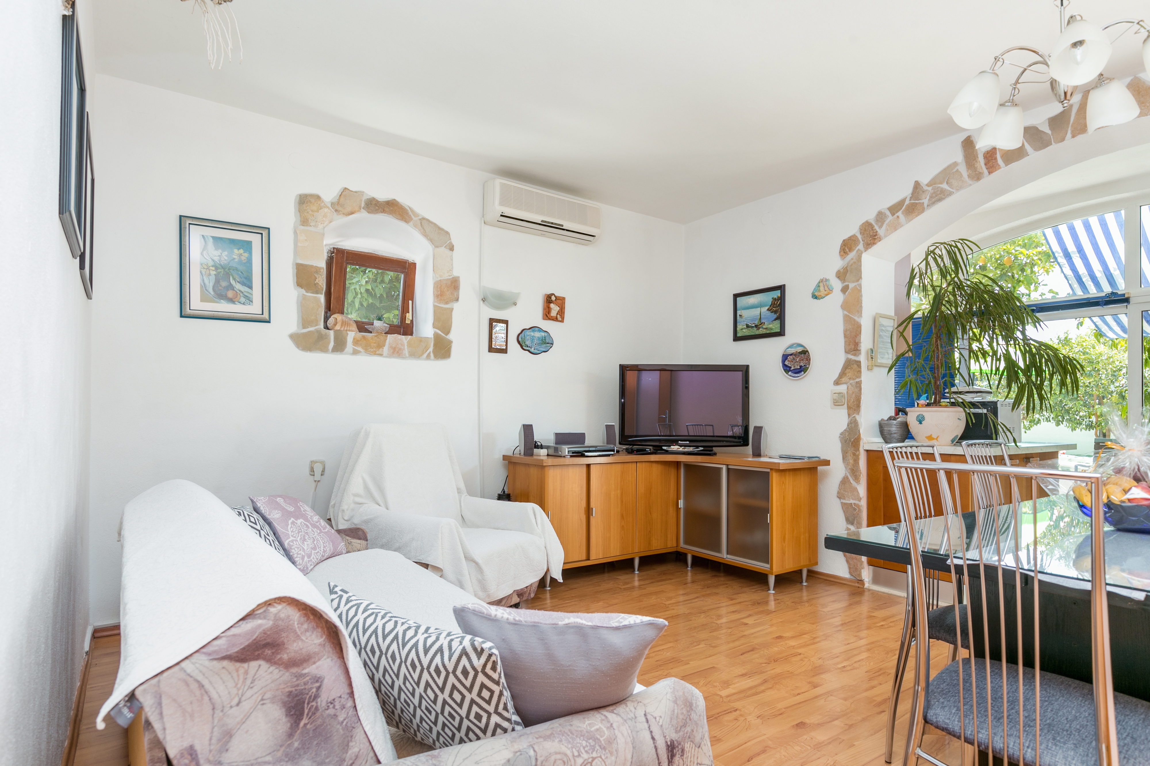 Two bedroom apartment with terrace and sea view Okrug Donji, Čiovo (A-11144-a) Two bedroom apartment with terrace and sea view Okrug Donji, Čiovo (A-11144-a)