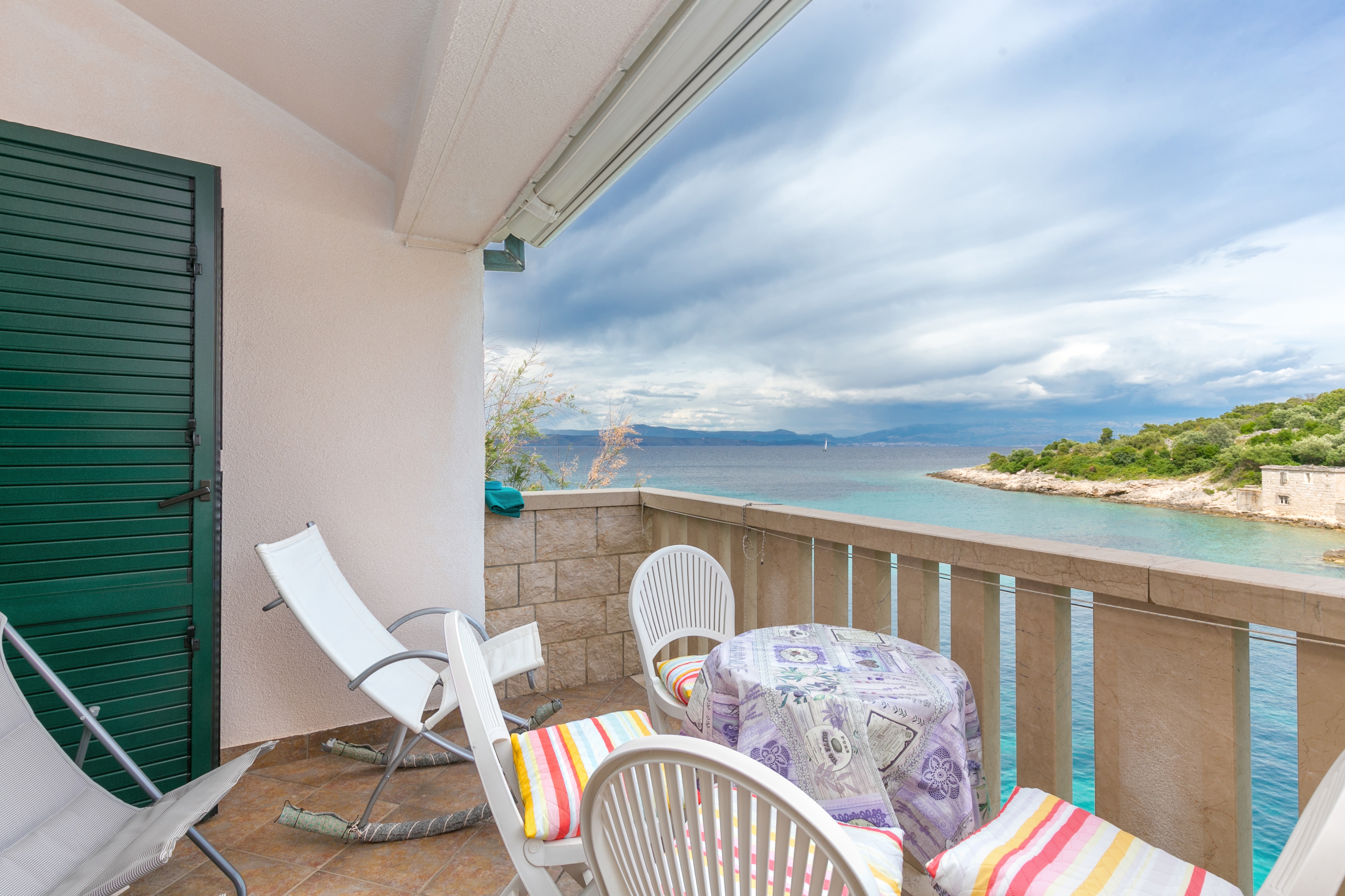 Two bedroom apartment near beach Cove Donja Kruščica - Donja Krušica, Šolta  A-a
