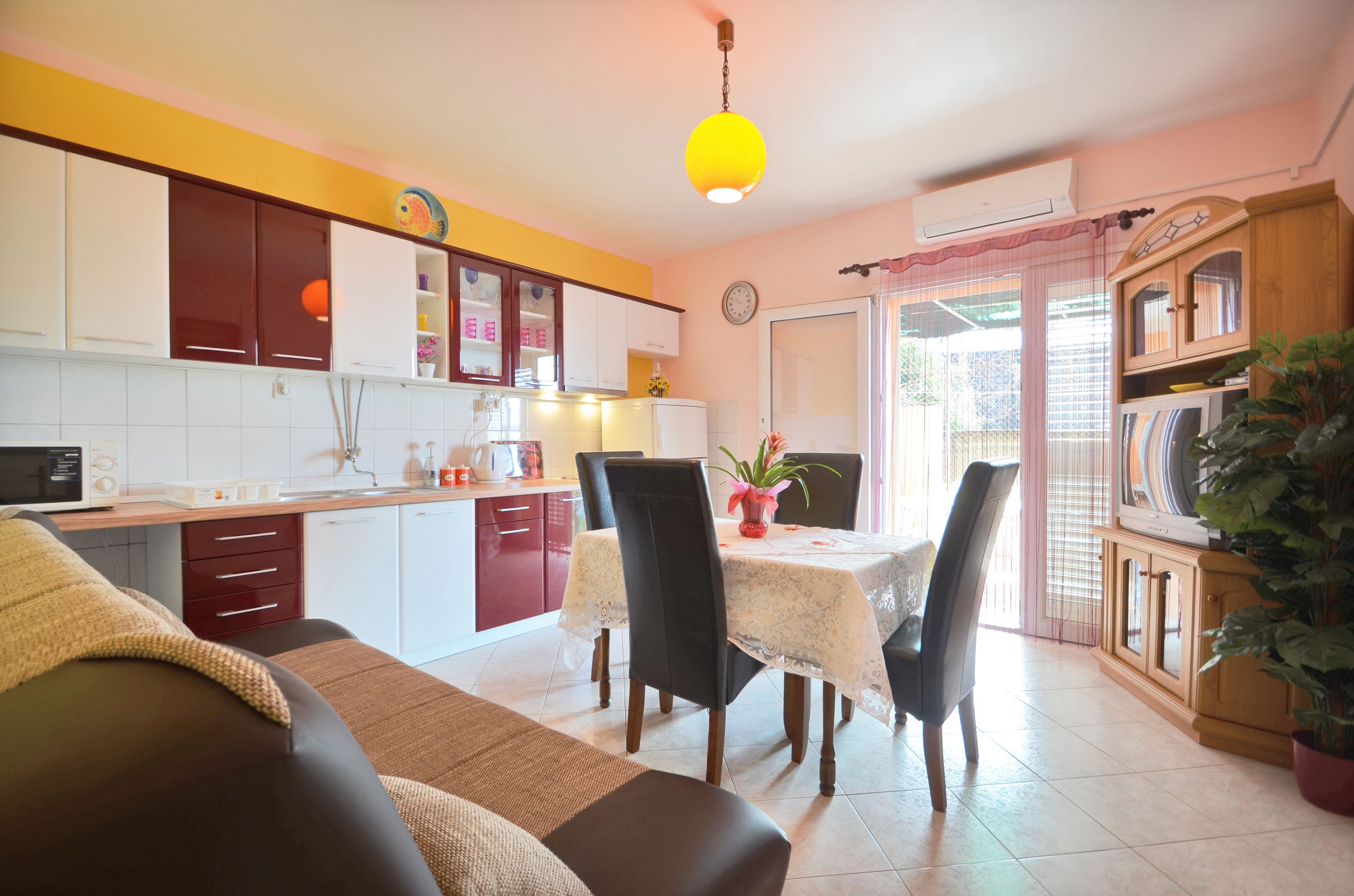 Two bedroom apartment with terrace and sea view Zavalatica, Korčula  A-a