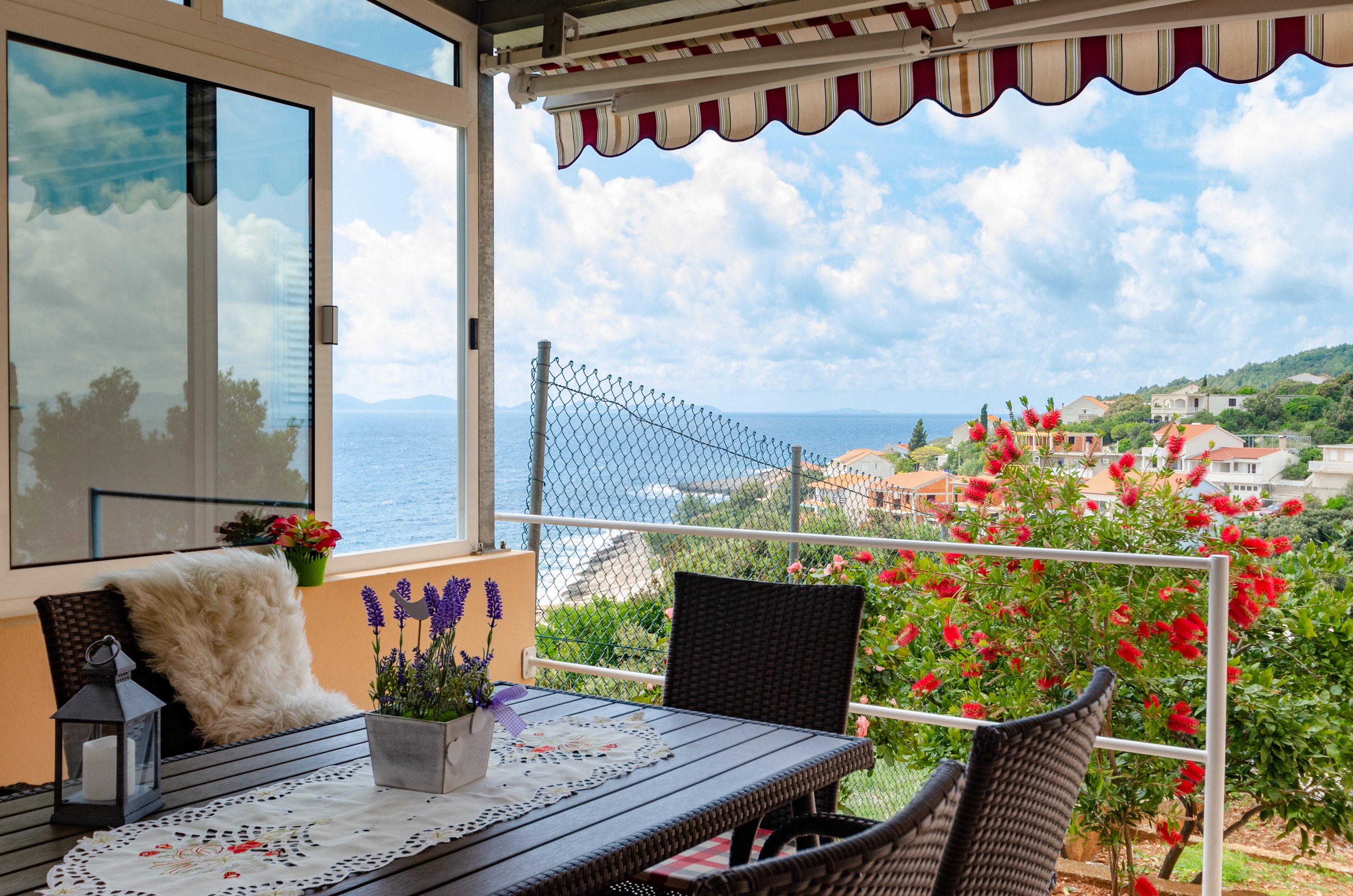 Two bedroom apartment with terrace and sea view Zavalatica, Korčula  A-a
