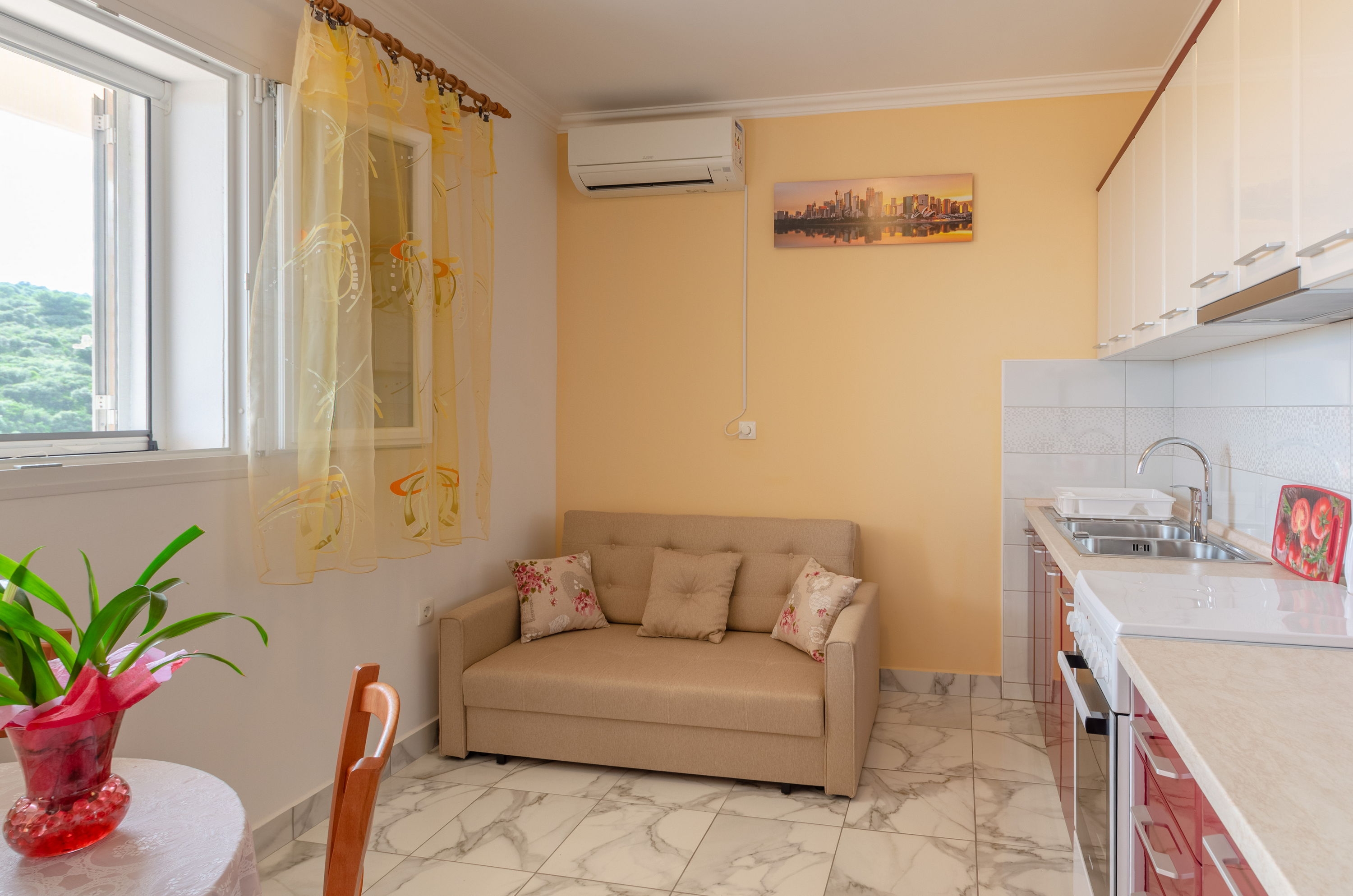 One bedroom apartment with terrace and sea view Zavalatica, Korčula  A-c