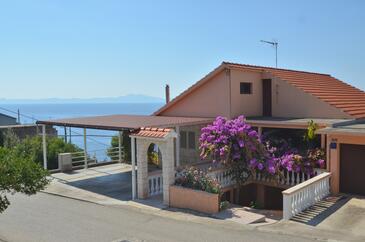 Zavalatica, Korčula, Property 11216 - Apartments with pebble beach.